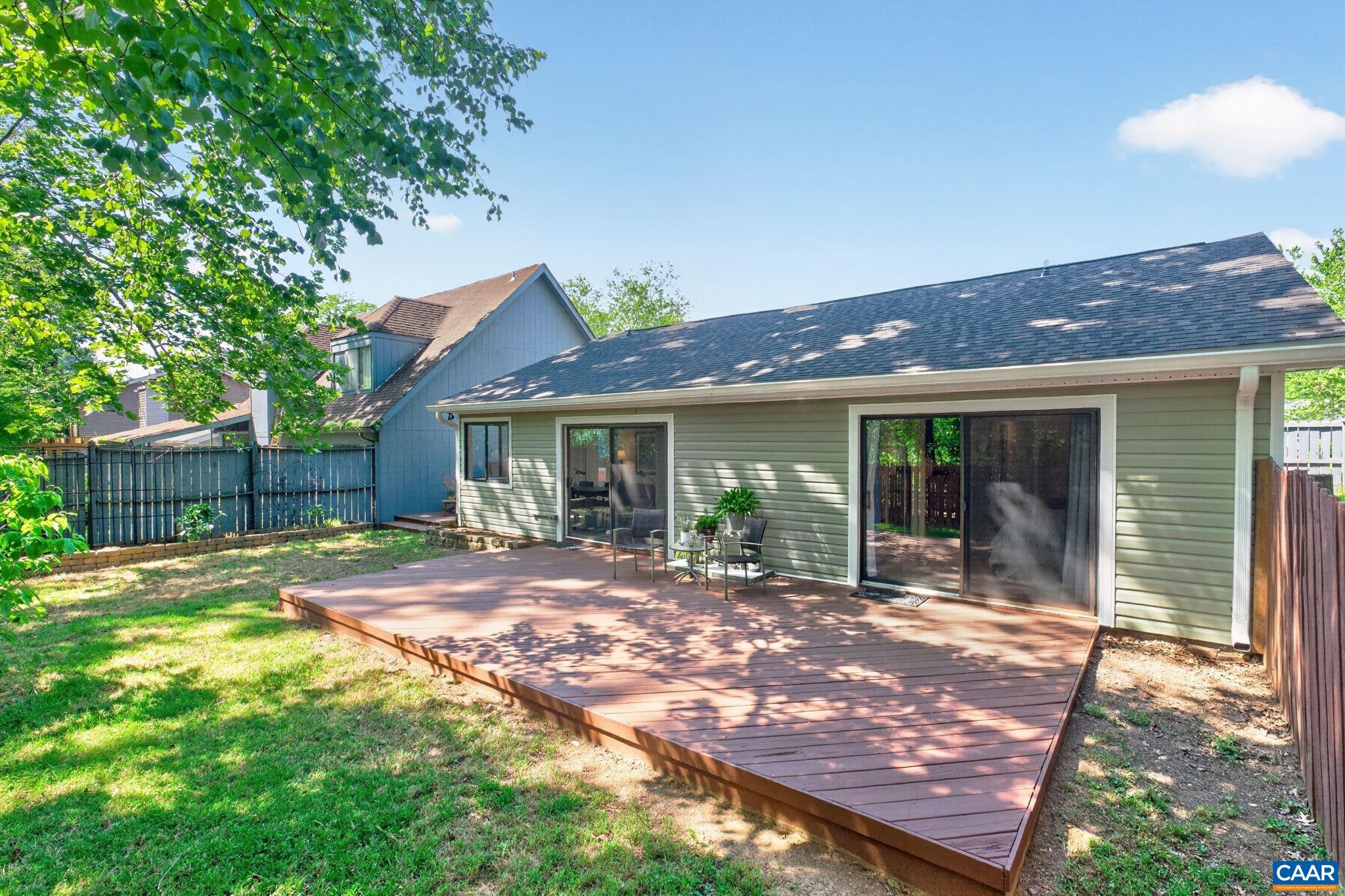 1511 LAKE FOREST DR