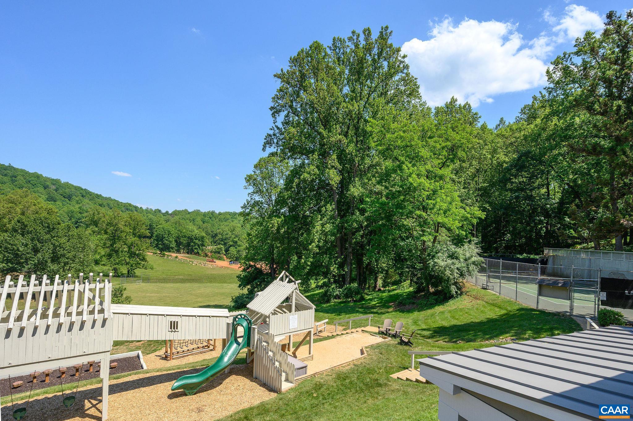 1708 WRIGHT LN