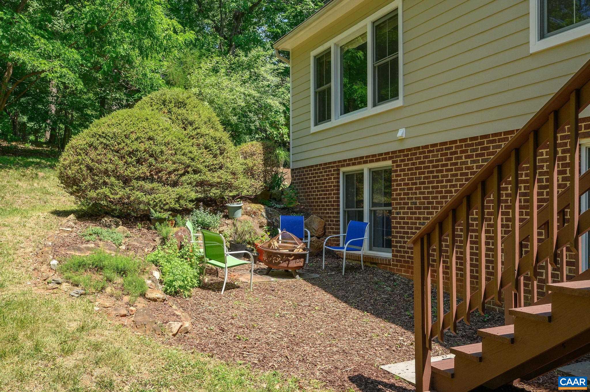 1708 WRIGHT LN