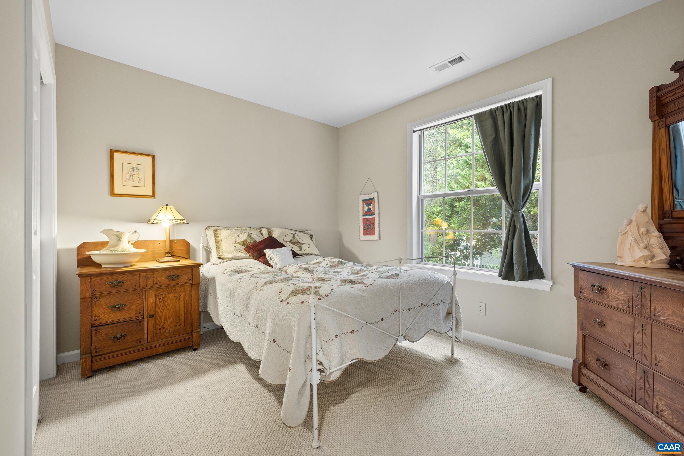 295 BLACKTHORN LN