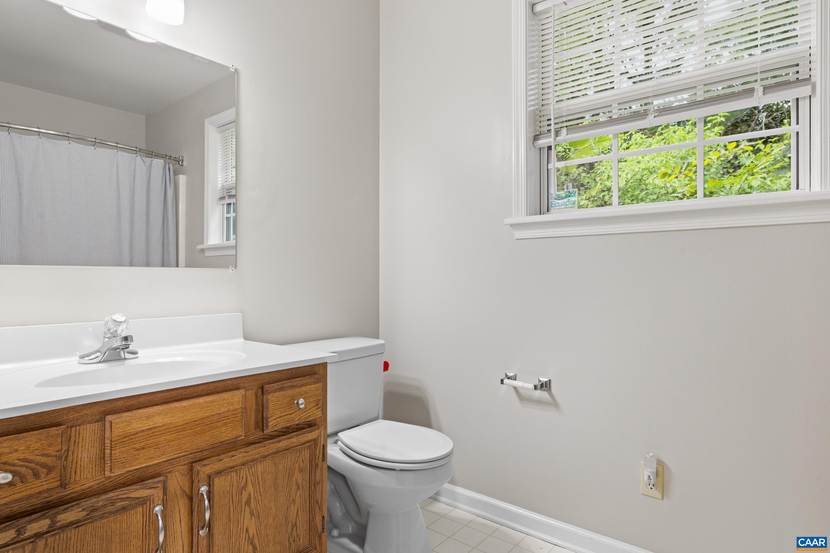 295 BLACKTHORN LN