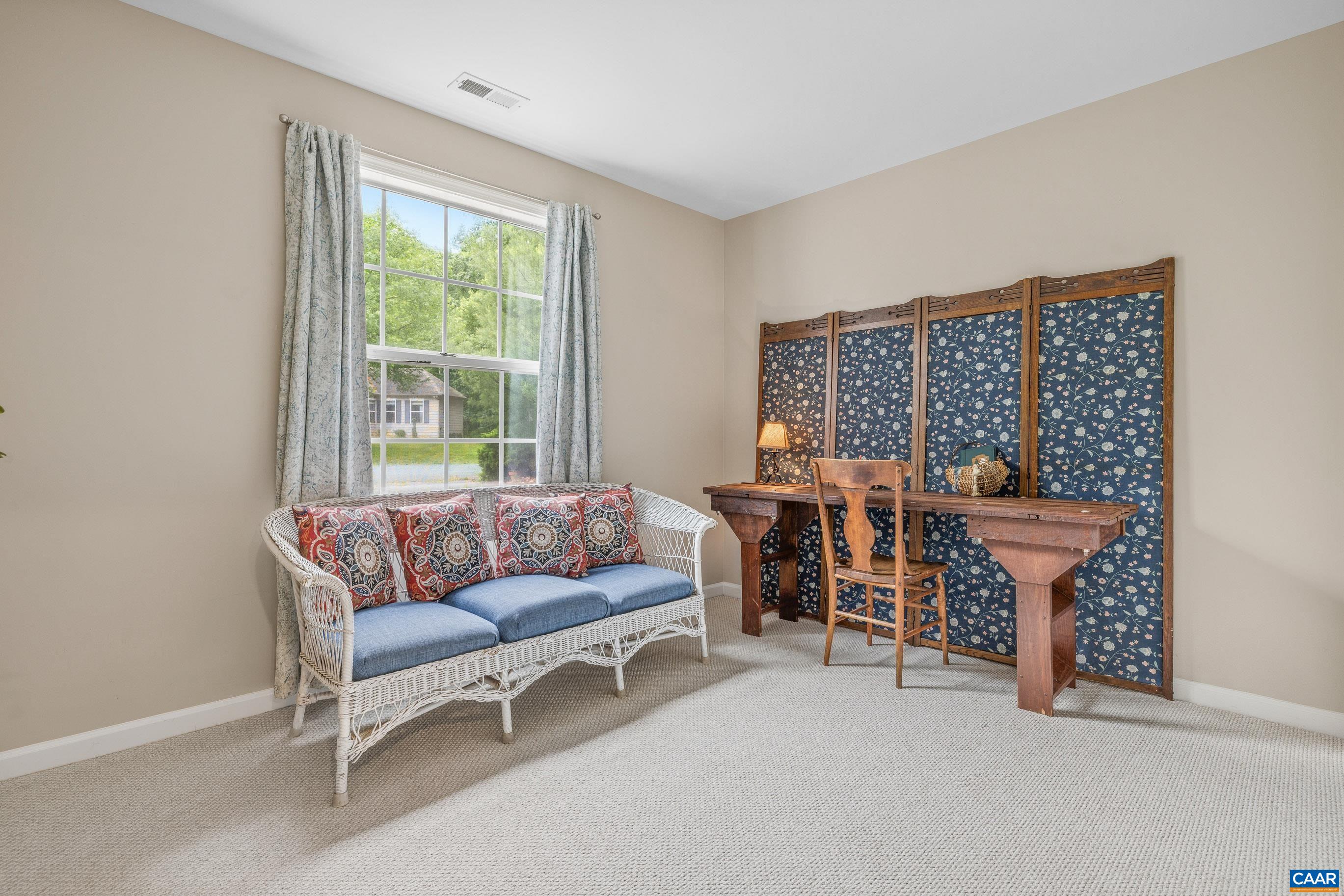 295 BLACKTHORN LN