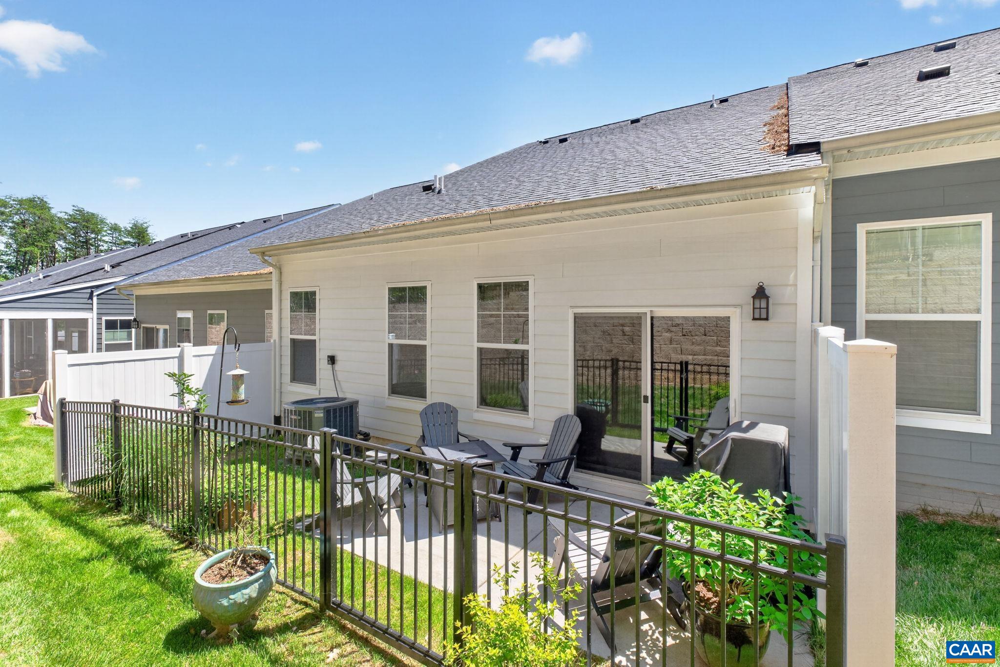 521 CRIMSON ST