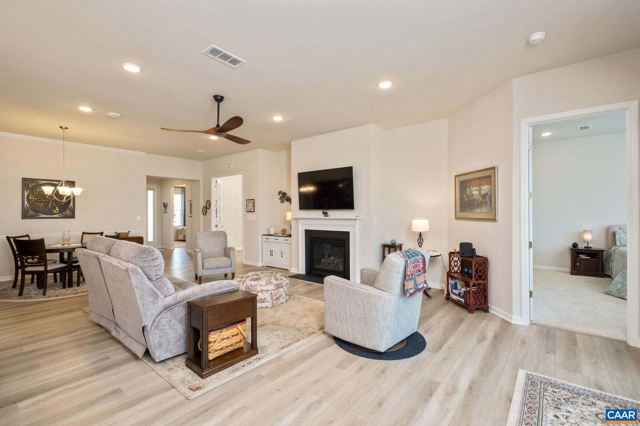 124 STODGHILL DR