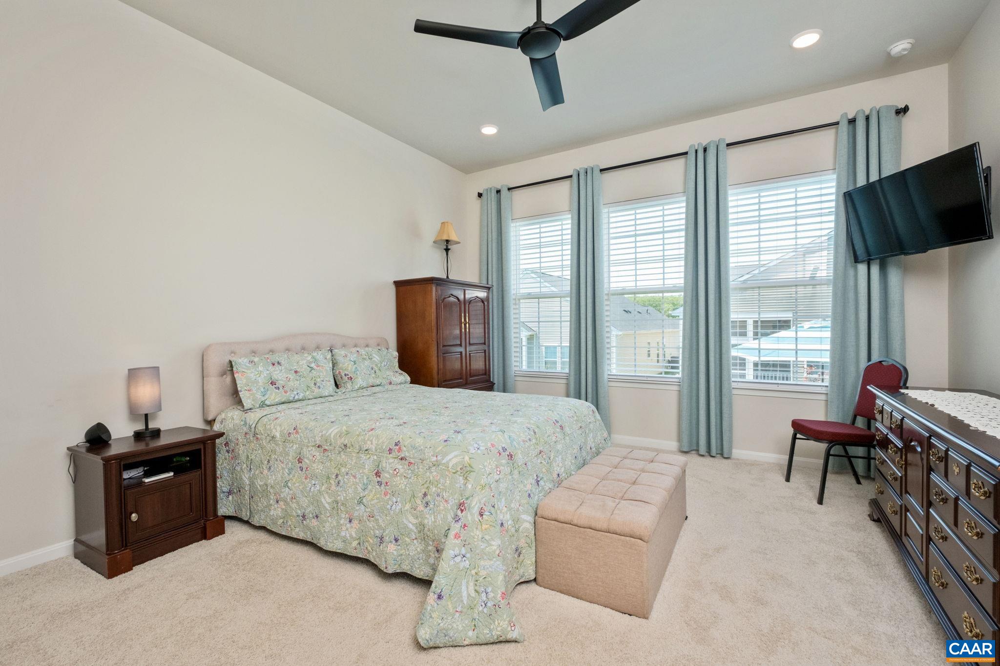 124 STODGHILL DR