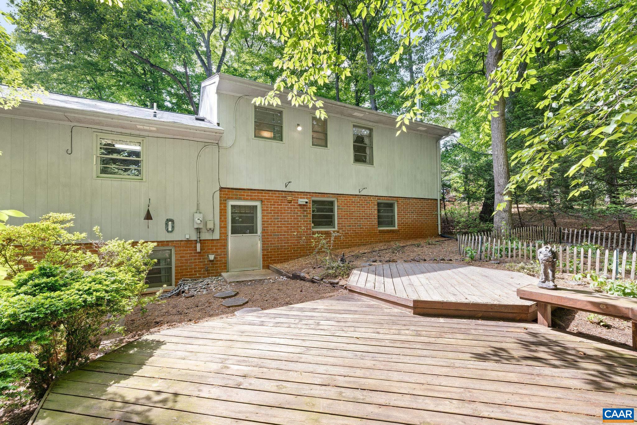 2514 HILLWOOD PL