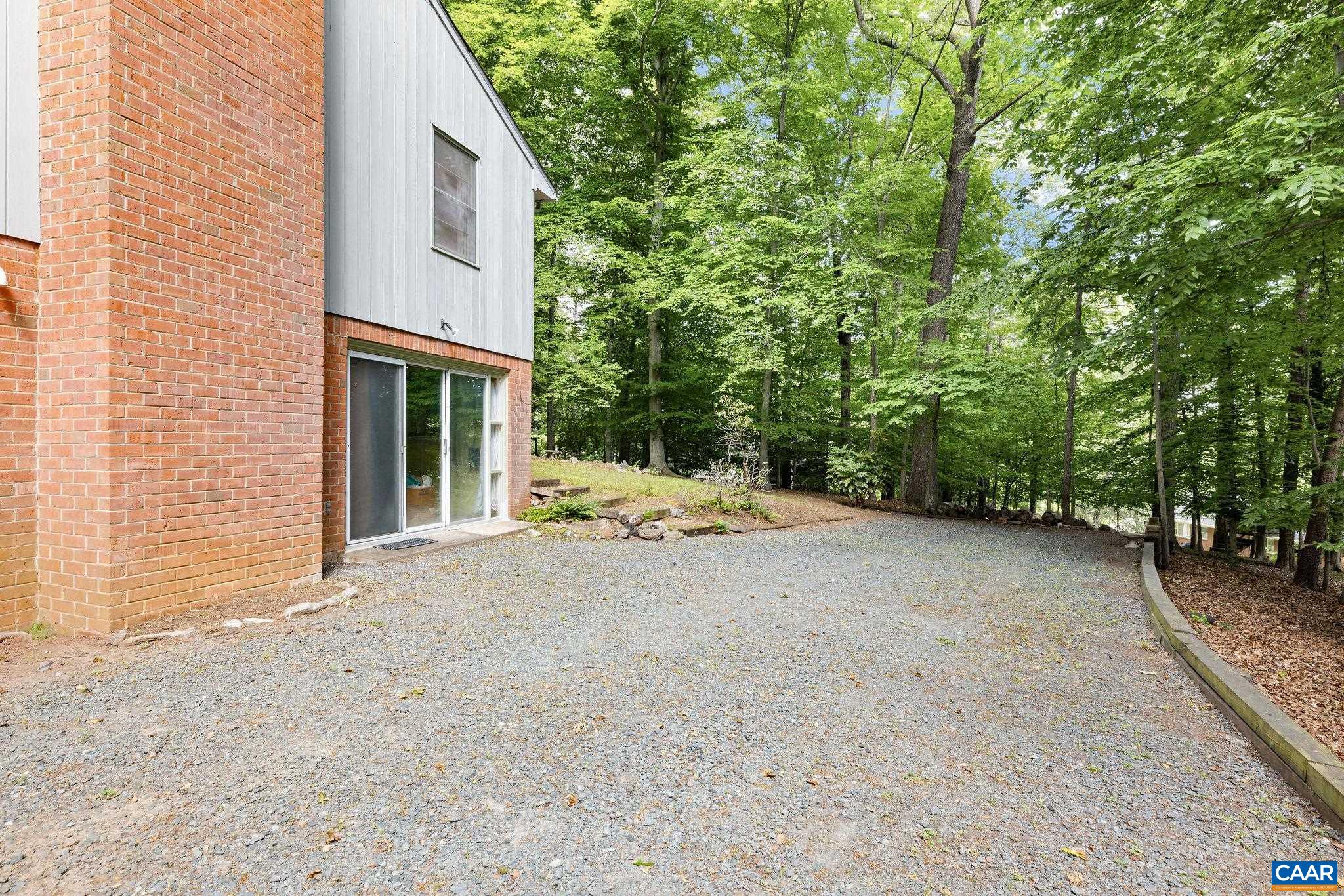 2514 HILLWOOD PL