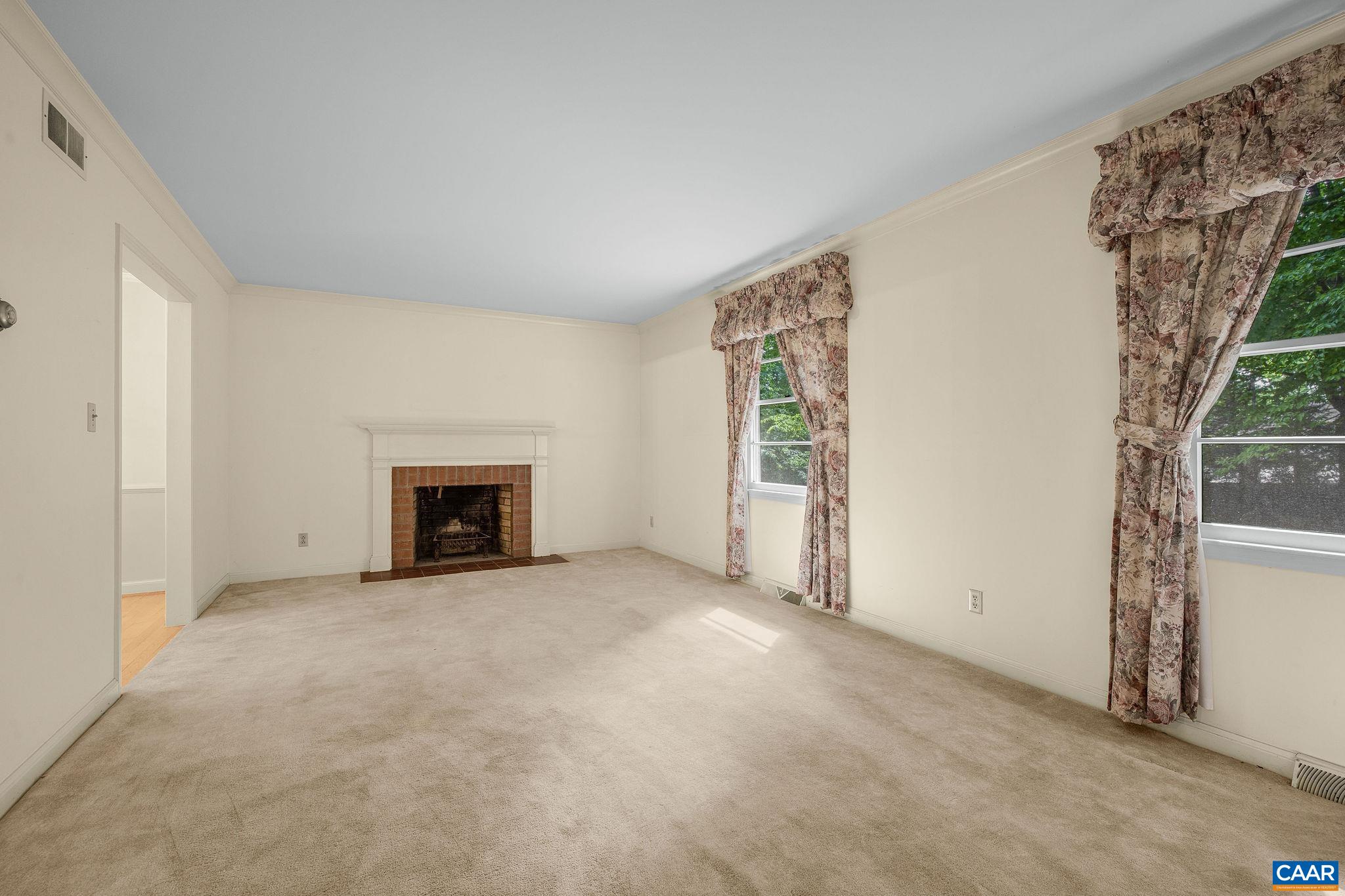 2514 HILLWOOD PL