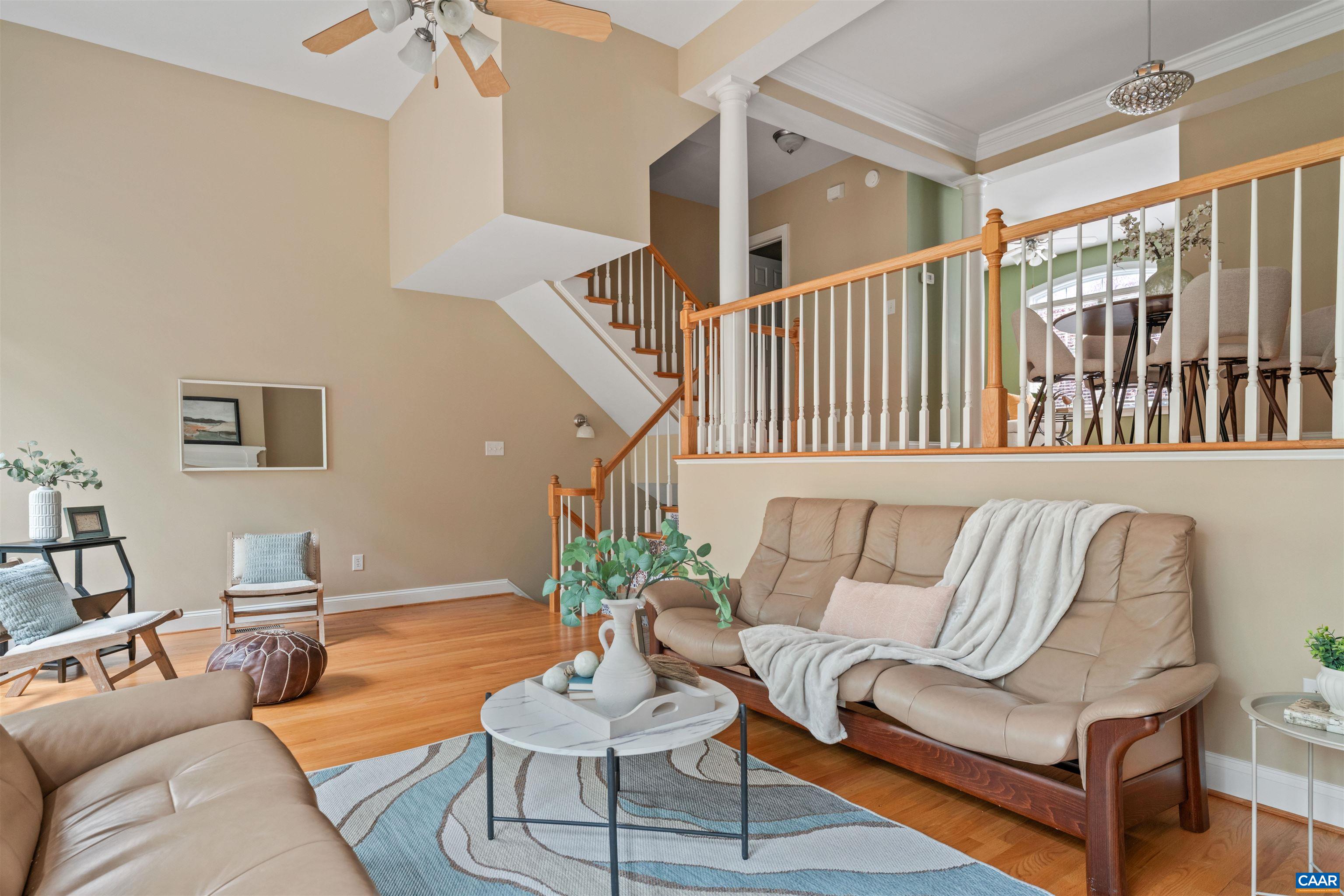 1039 GLENWOOD STATION LN