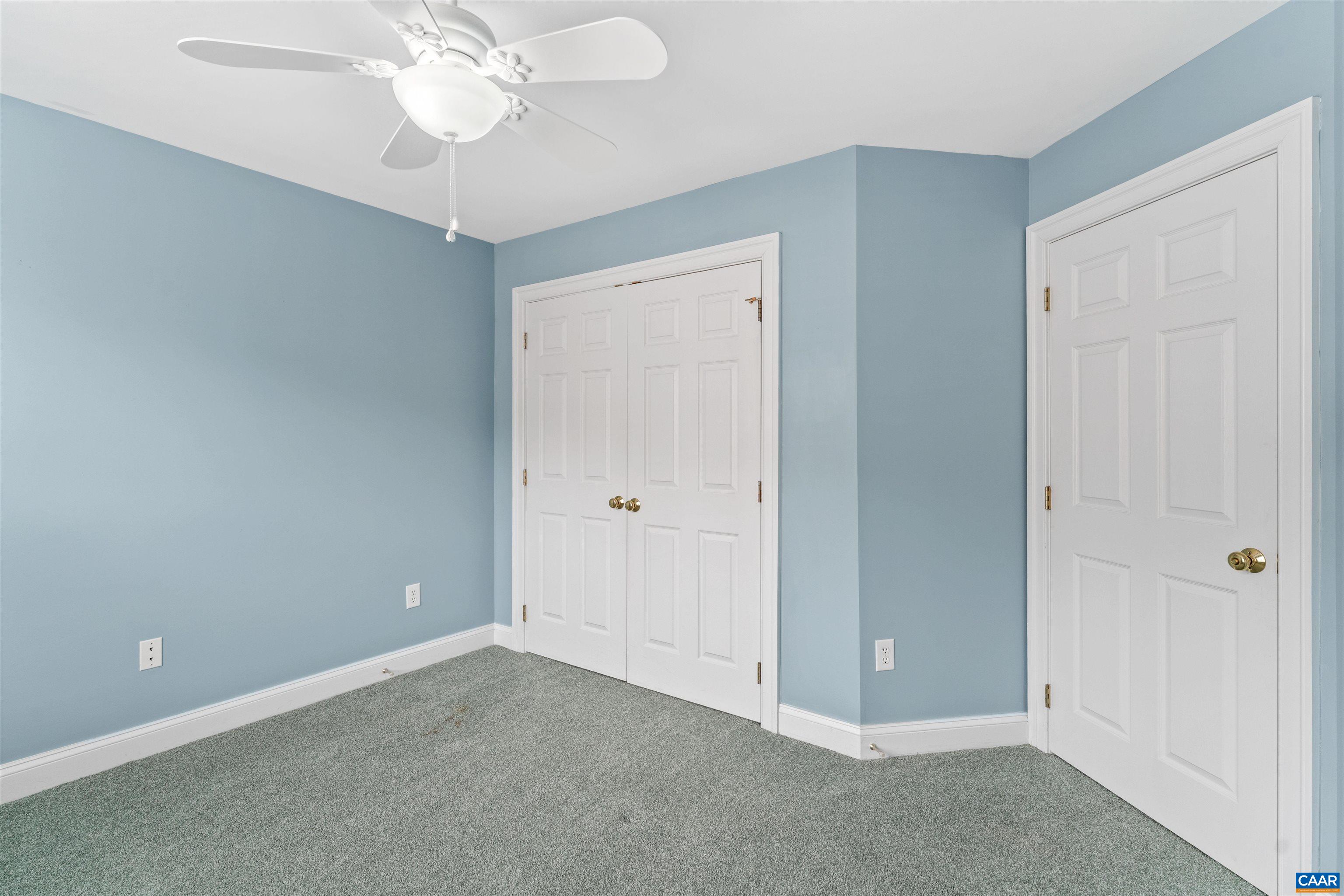1039 GLENWOOD STATION LN