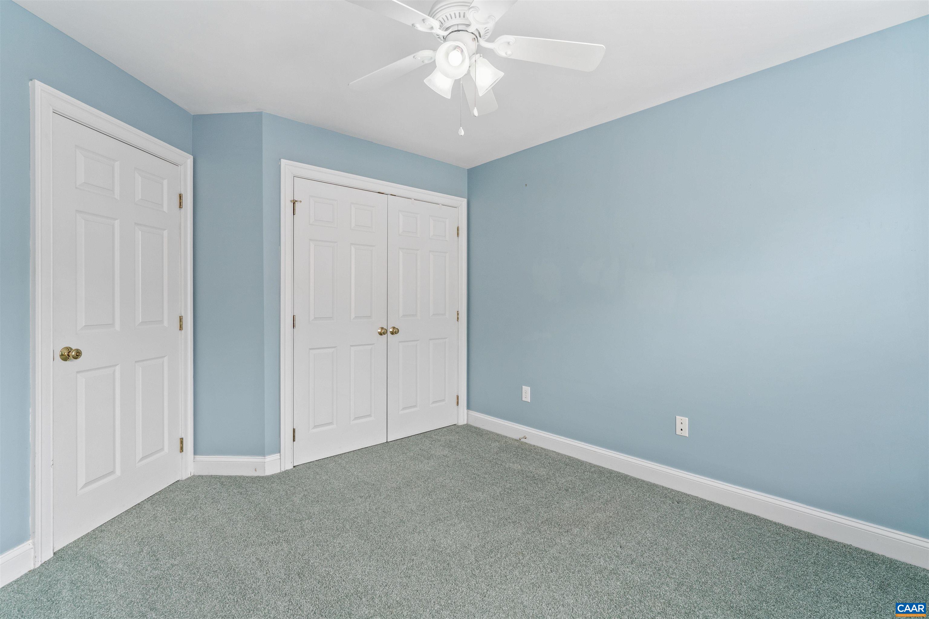 1039 GLENWOOD STATION LN