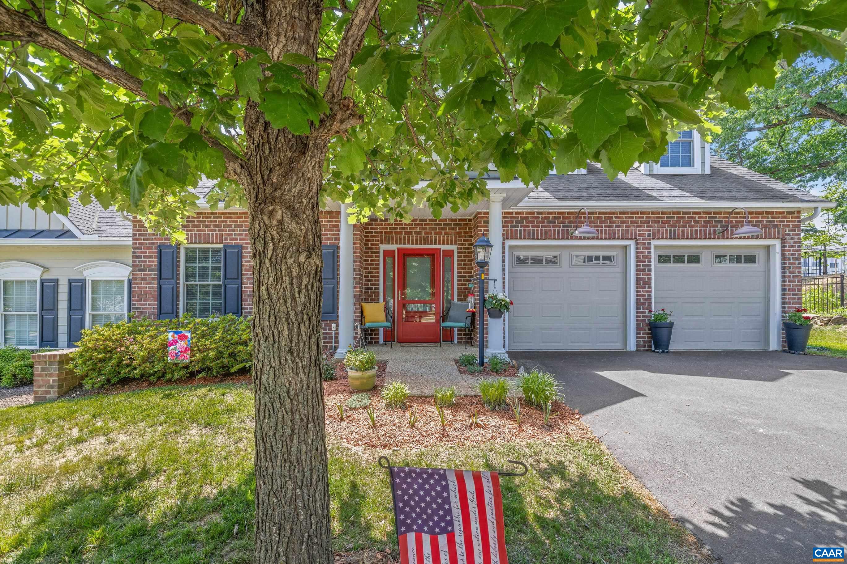 1637 SAWGRASS CT