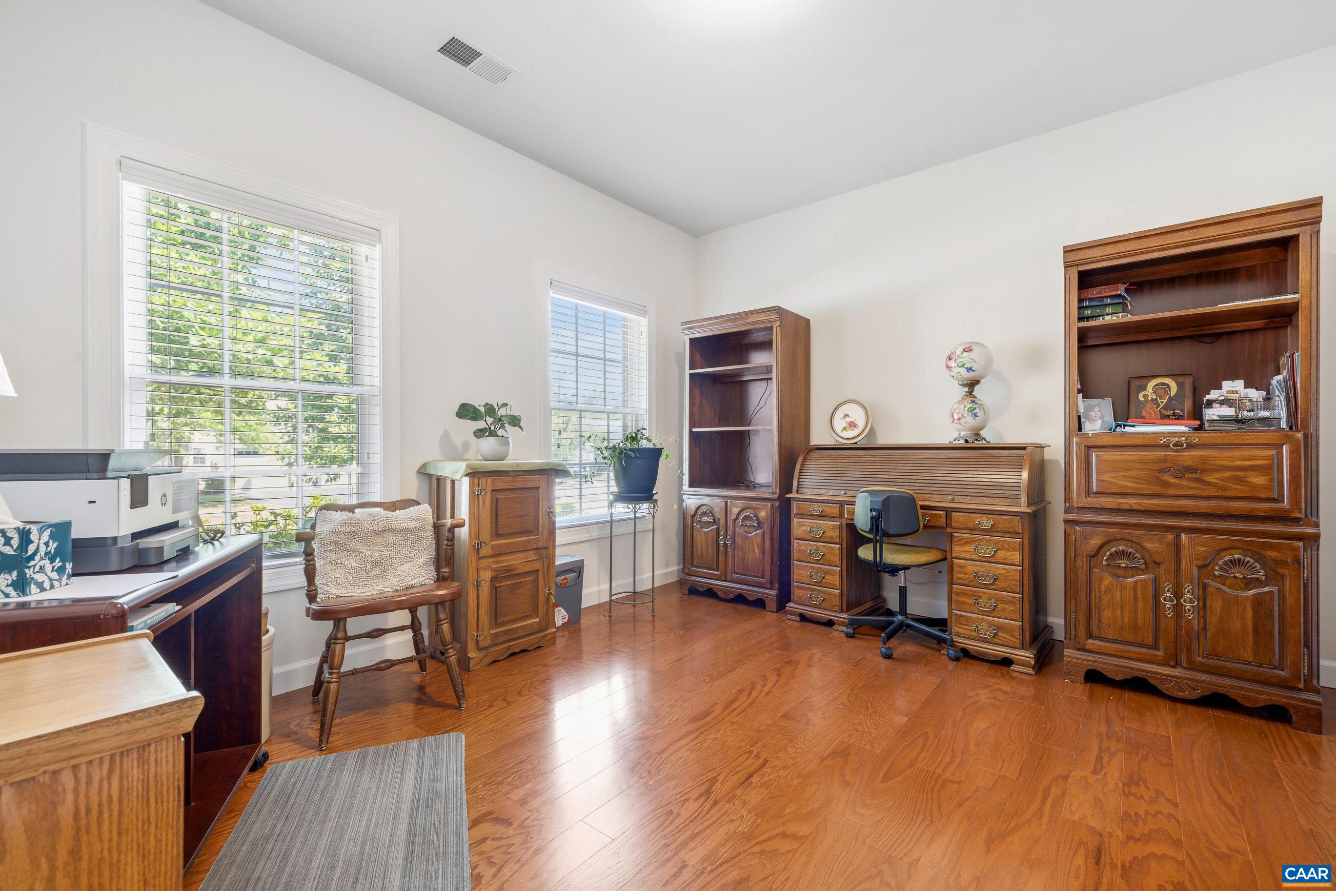 1637 SAWGRASS CT