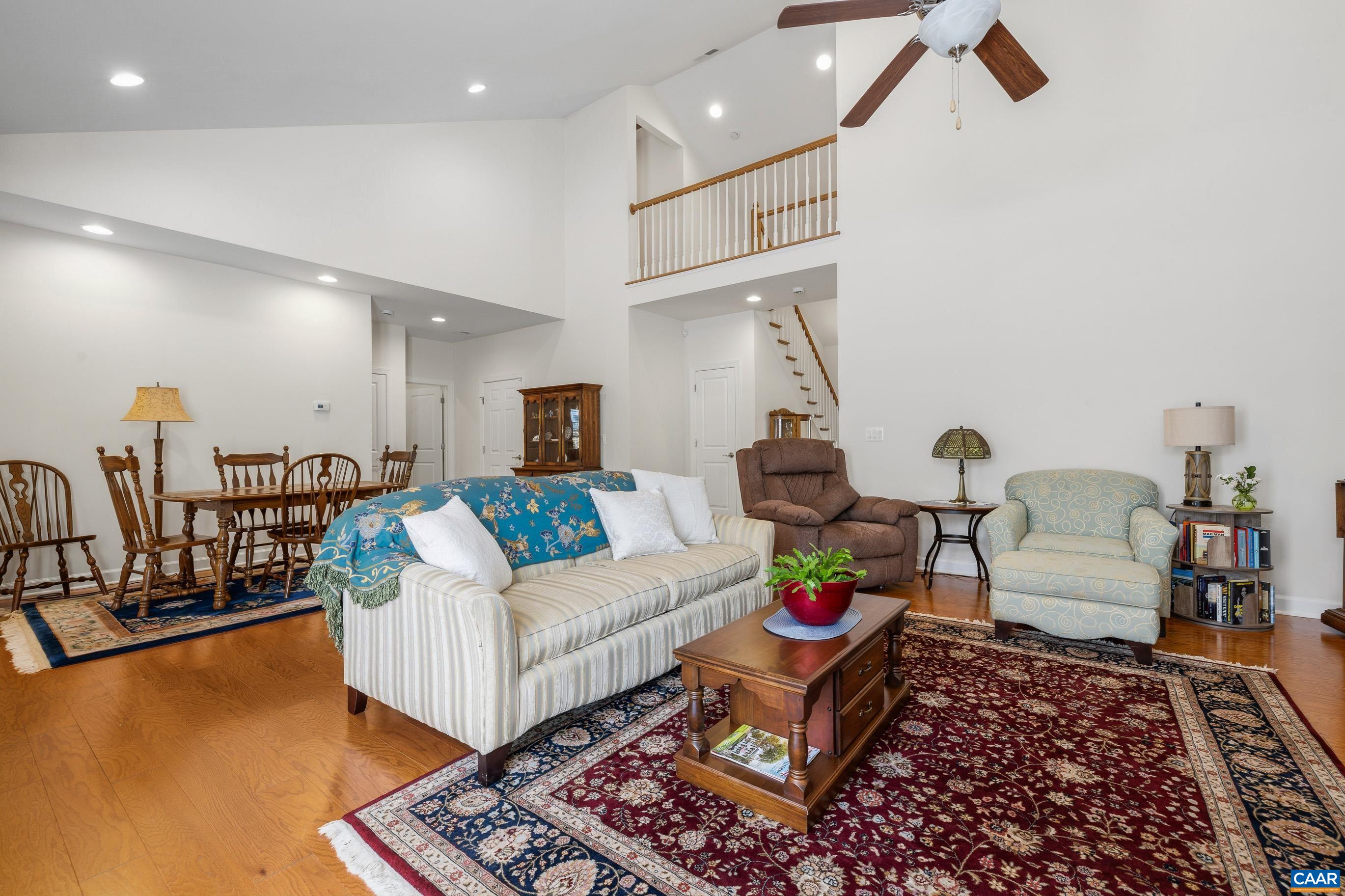 1637 SAWGRASS CT