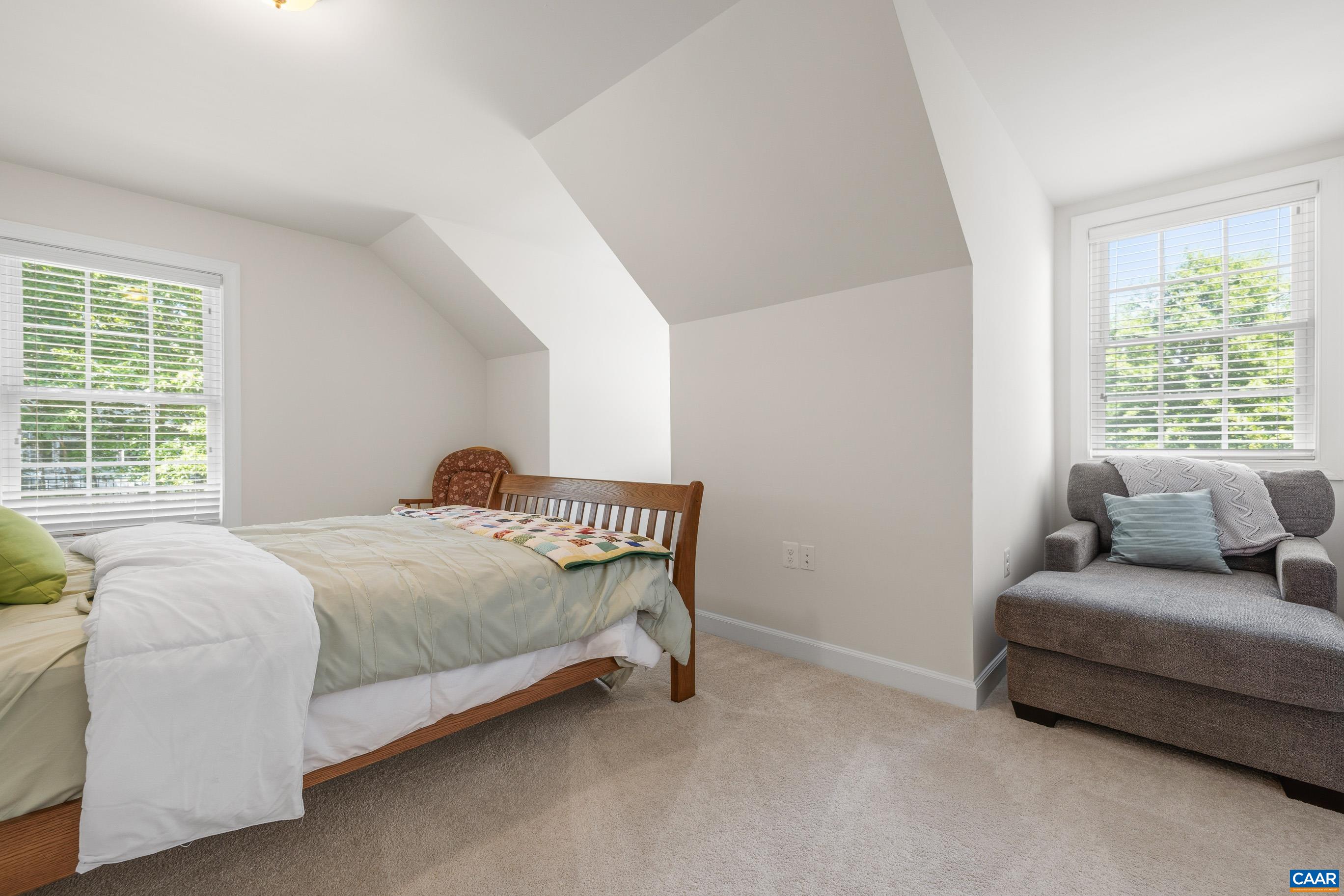 1637 SAWGRASS CT