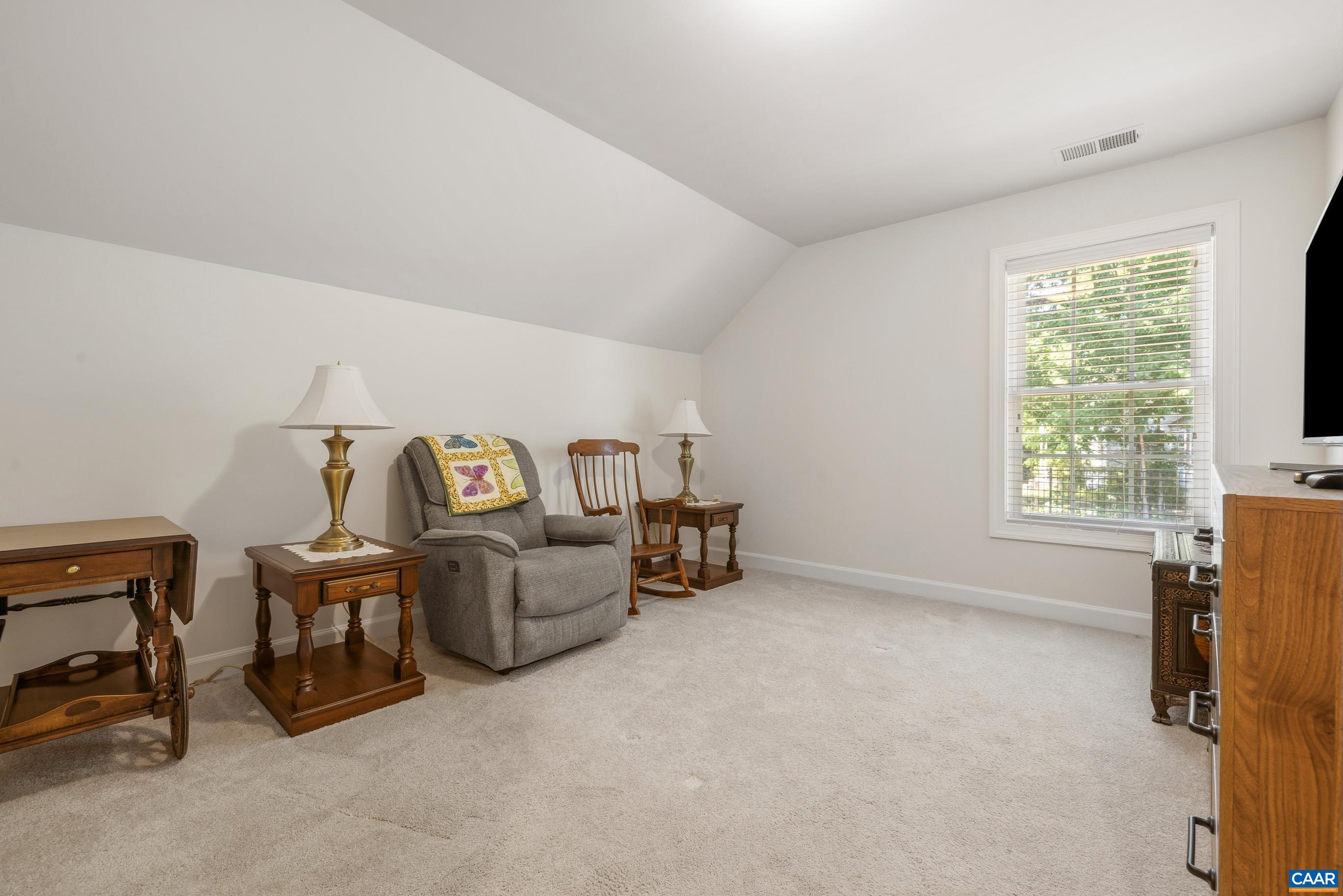 1637 SAWGRASS CT