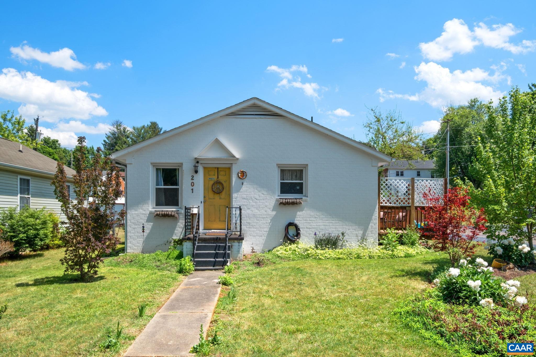 201 PARK BLVD