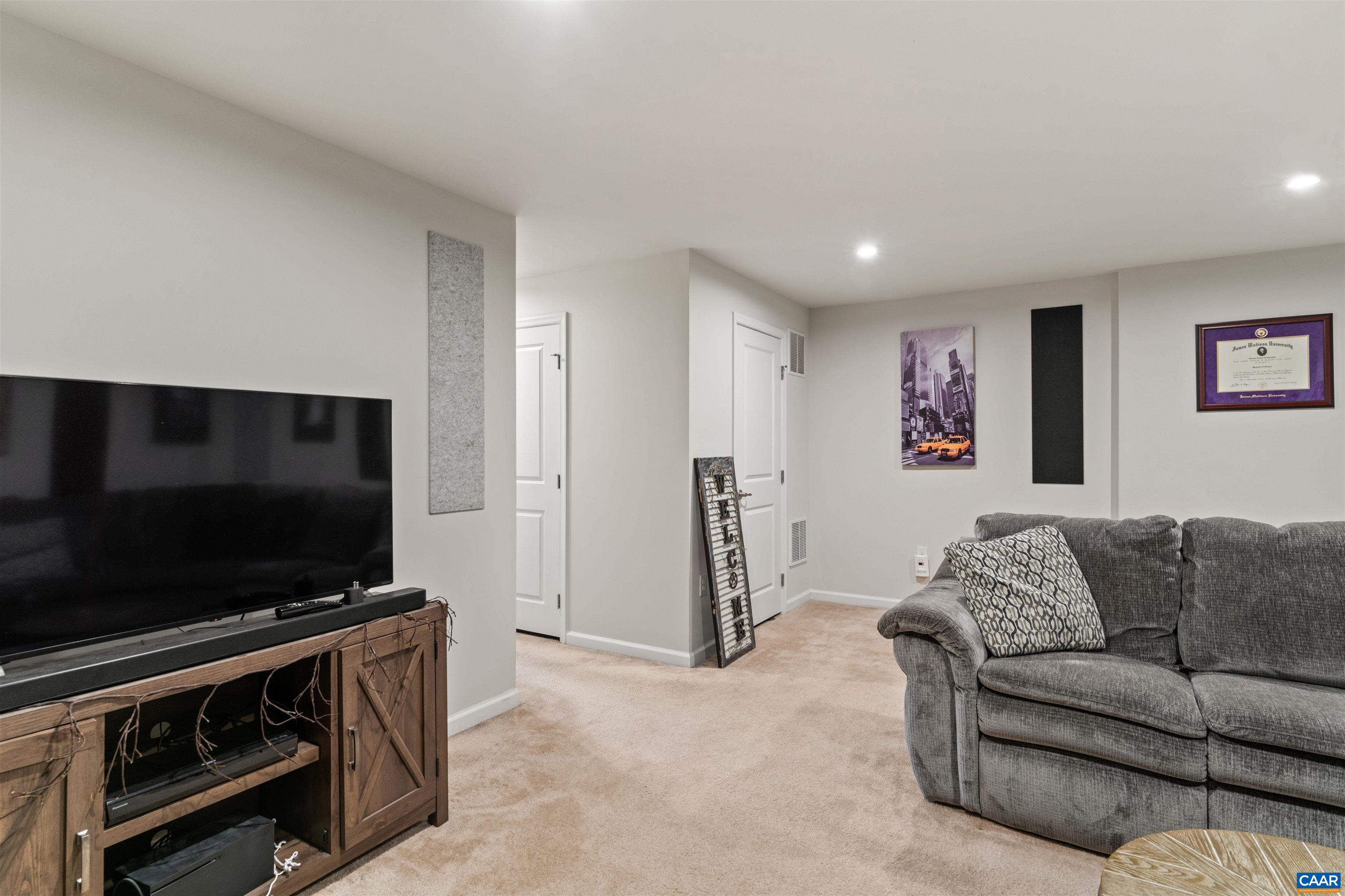 2066 ELM TREE CT