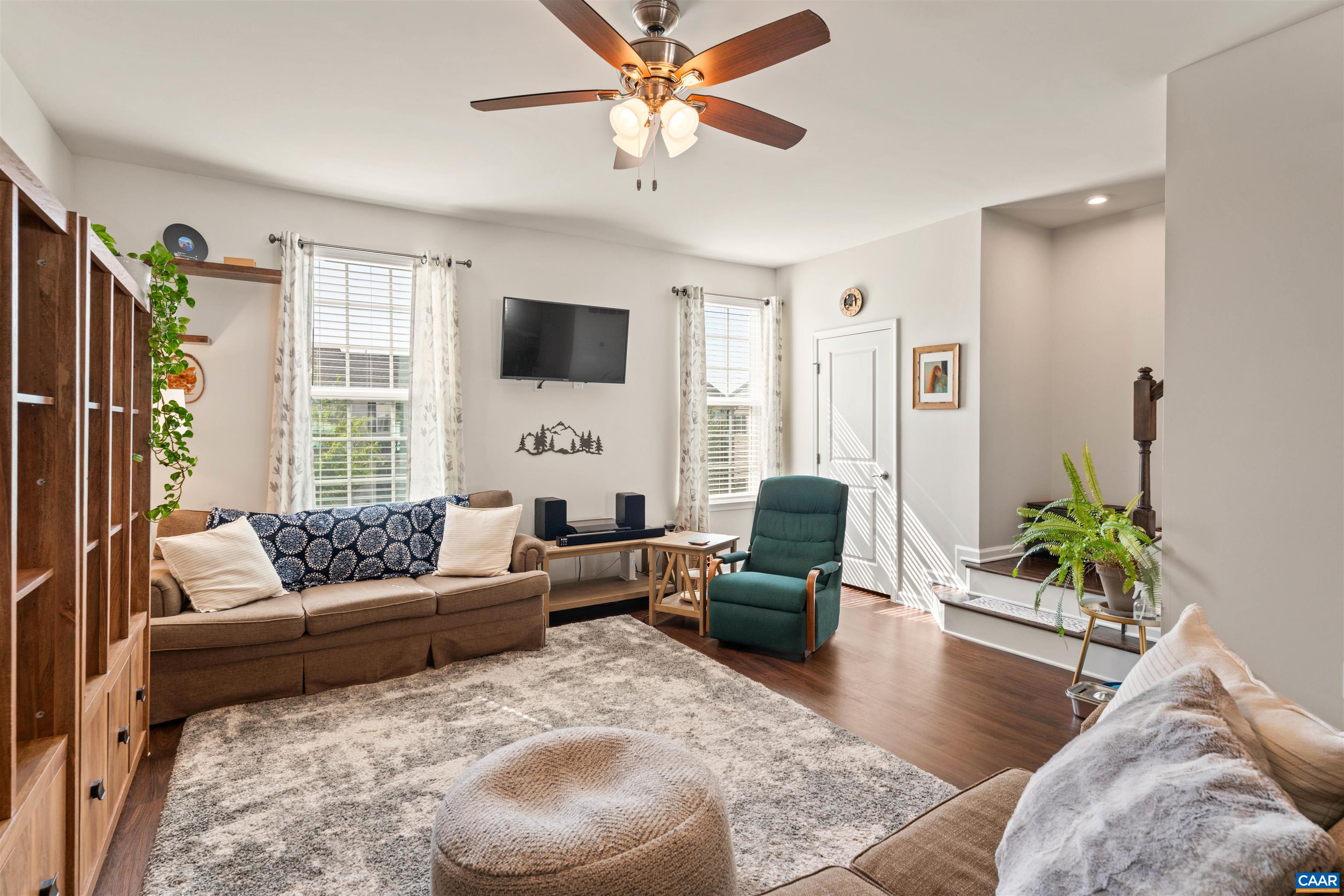 2066 ELM TREE CT