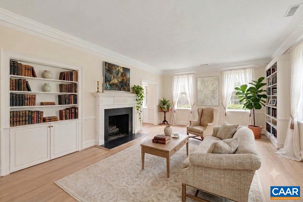 321 ALDERMAN RD