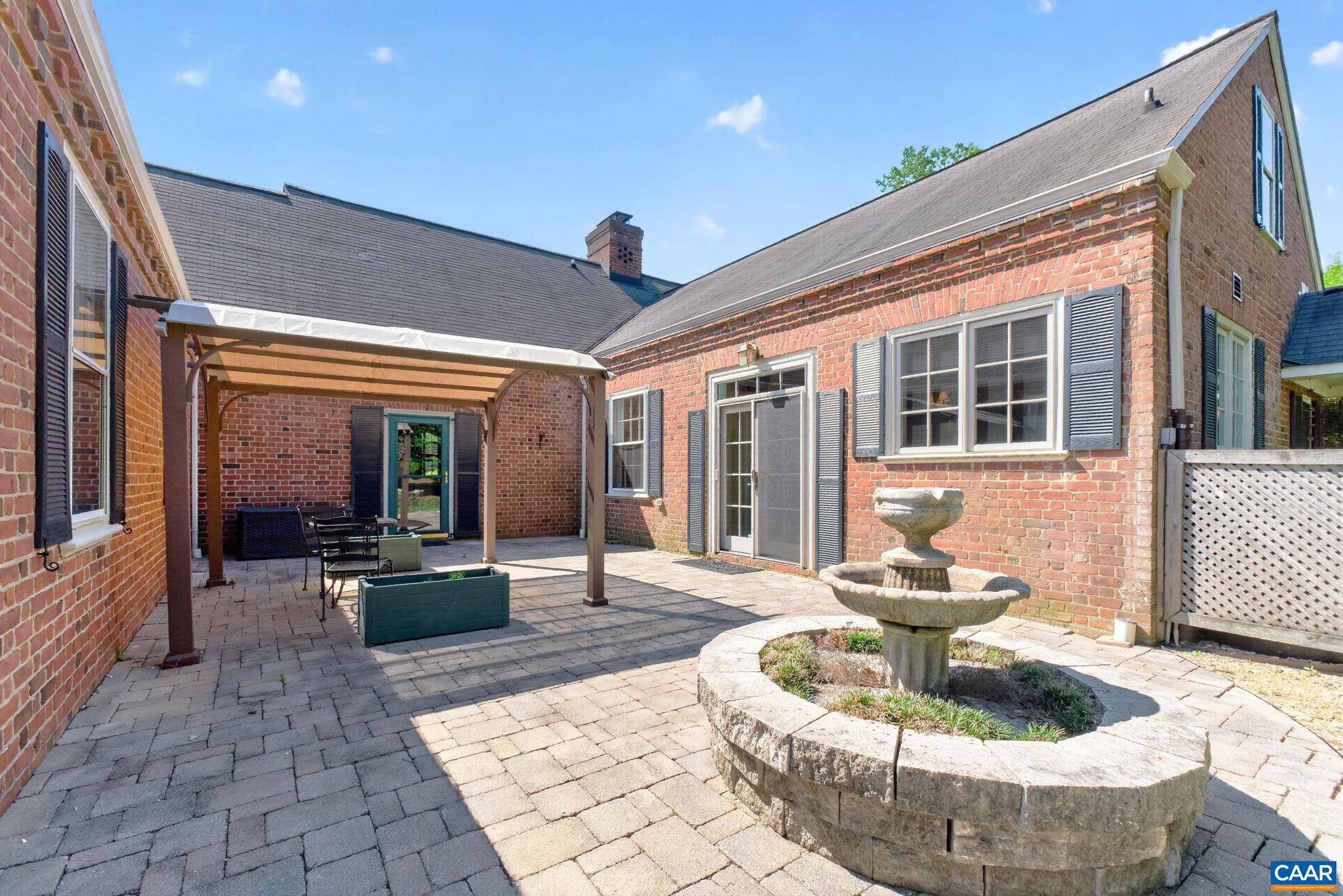 321 ALDERMAN RD
