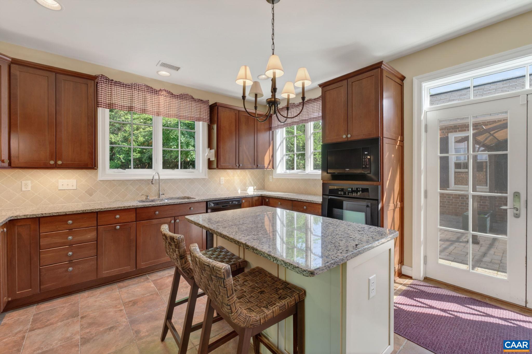 321 ALDERMAN RD