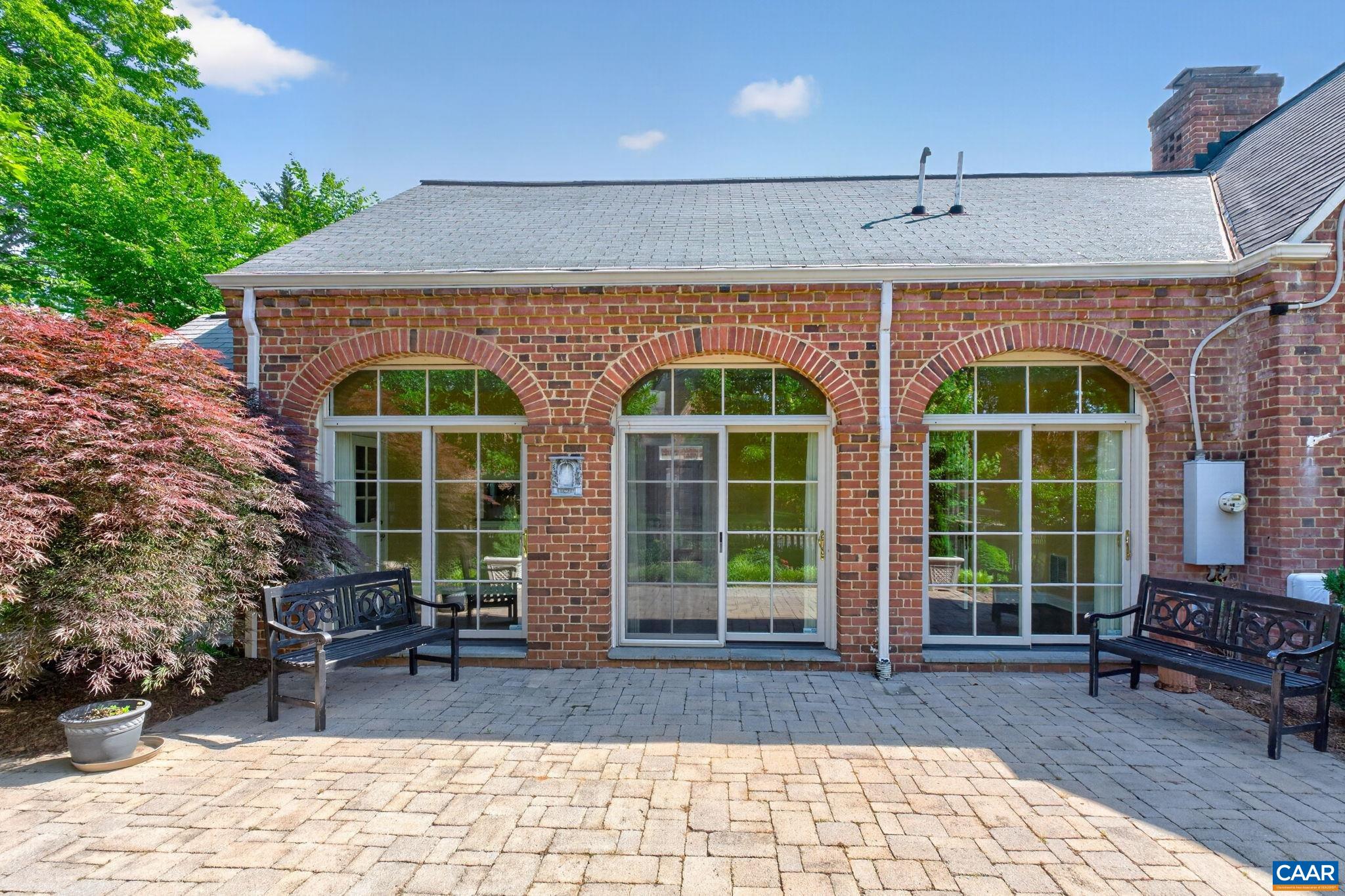 321 ALDERMAN RD