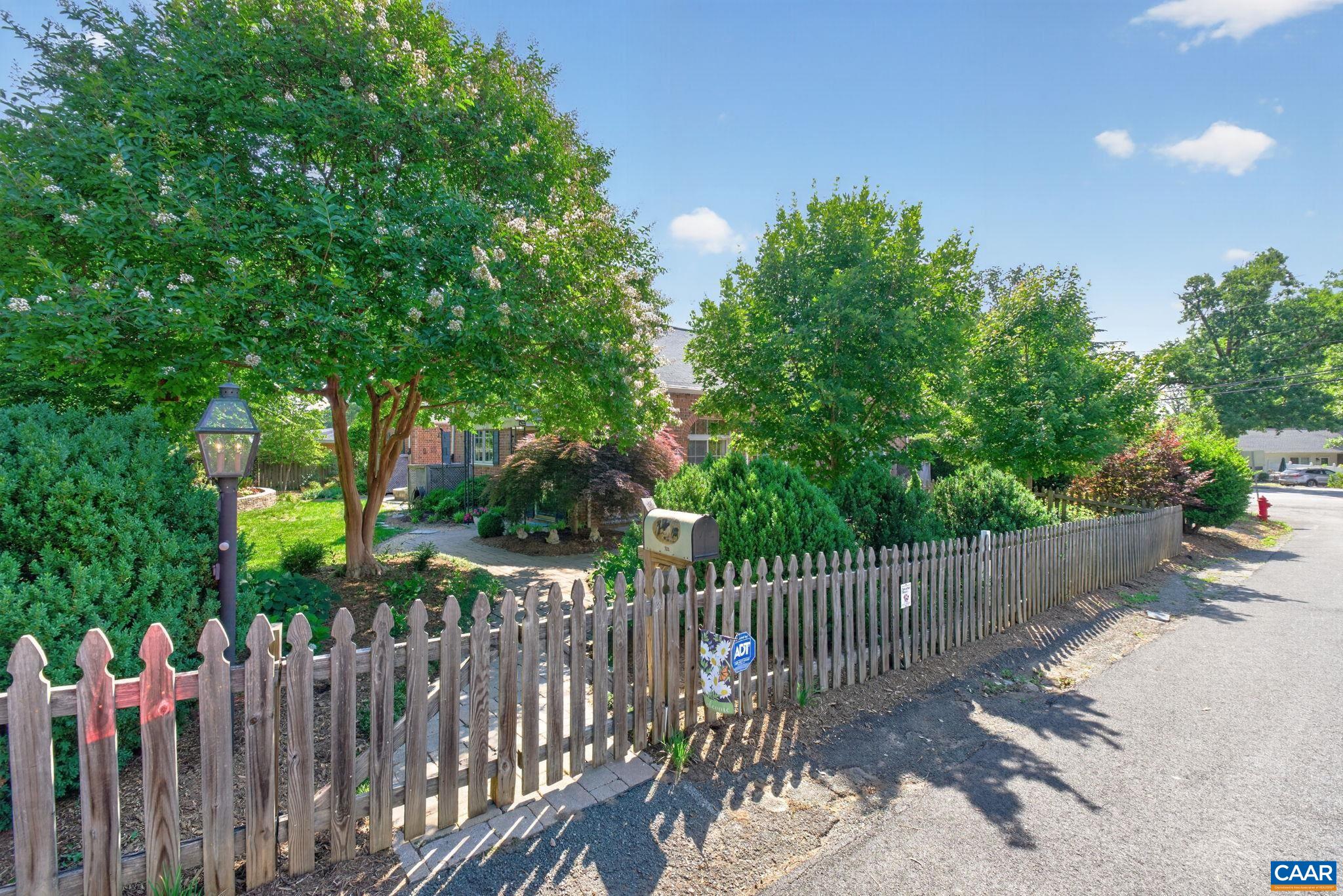 321 ALDERMAN RD