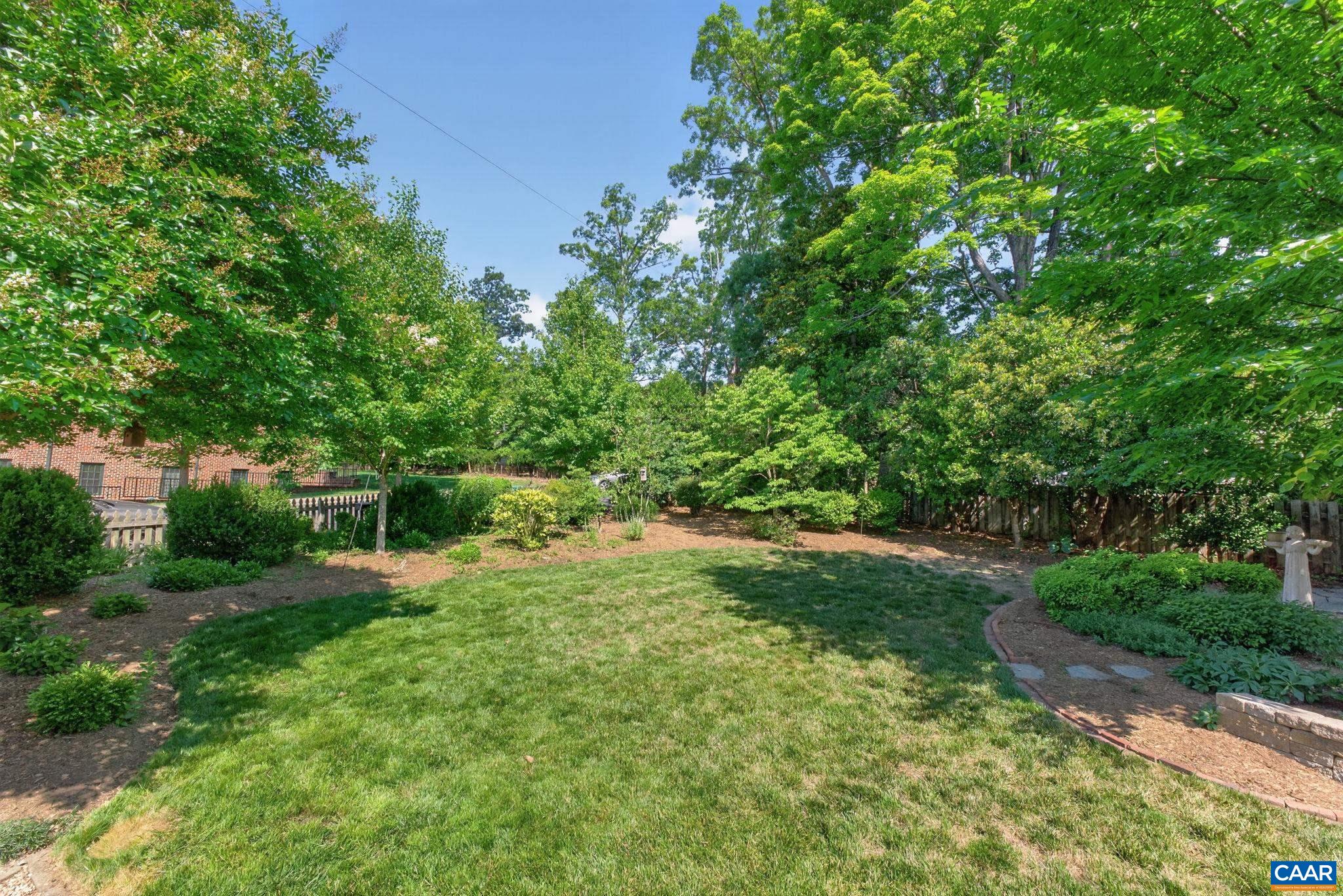 321 ALDERMAN RD