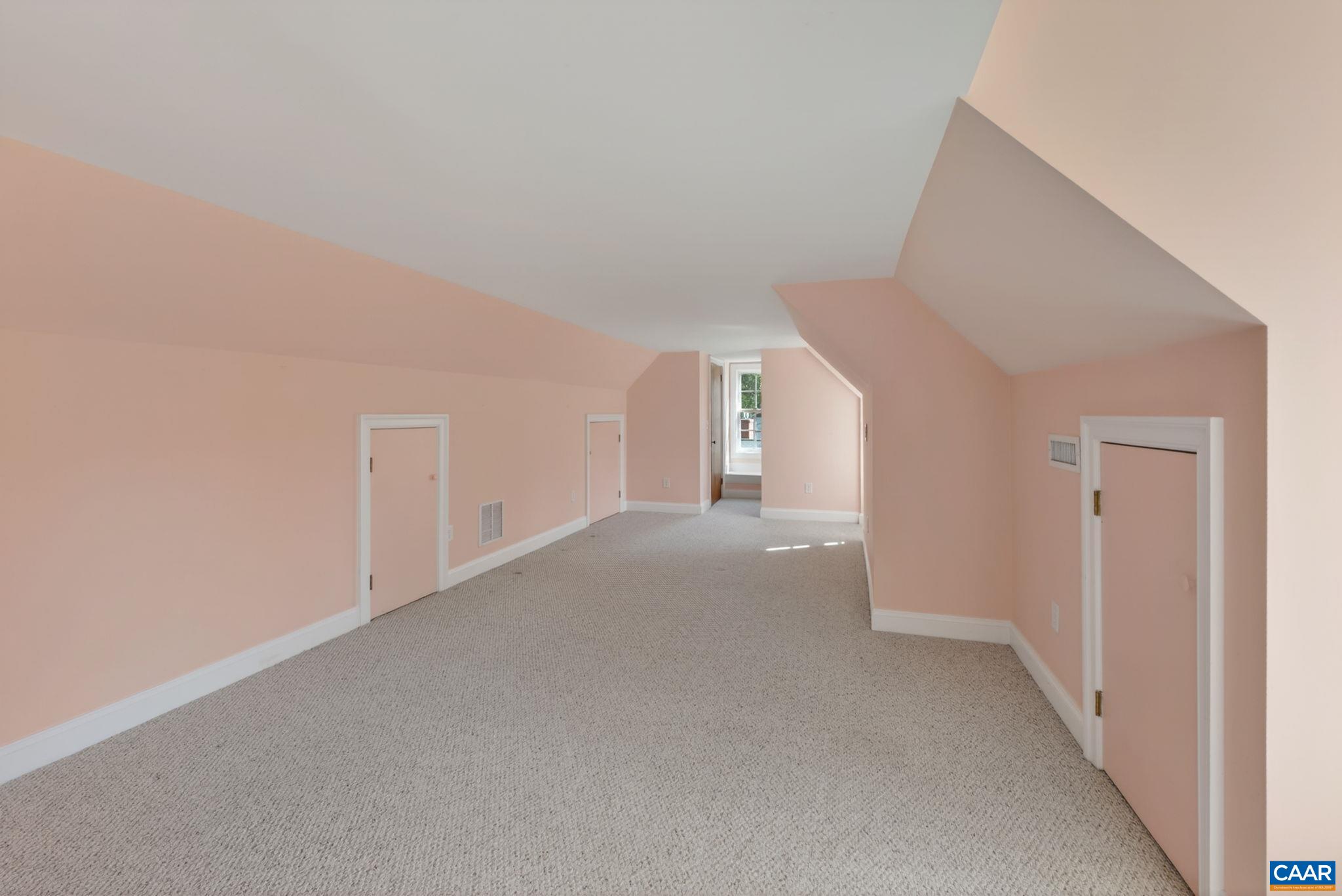 321 ALDERMAN RD