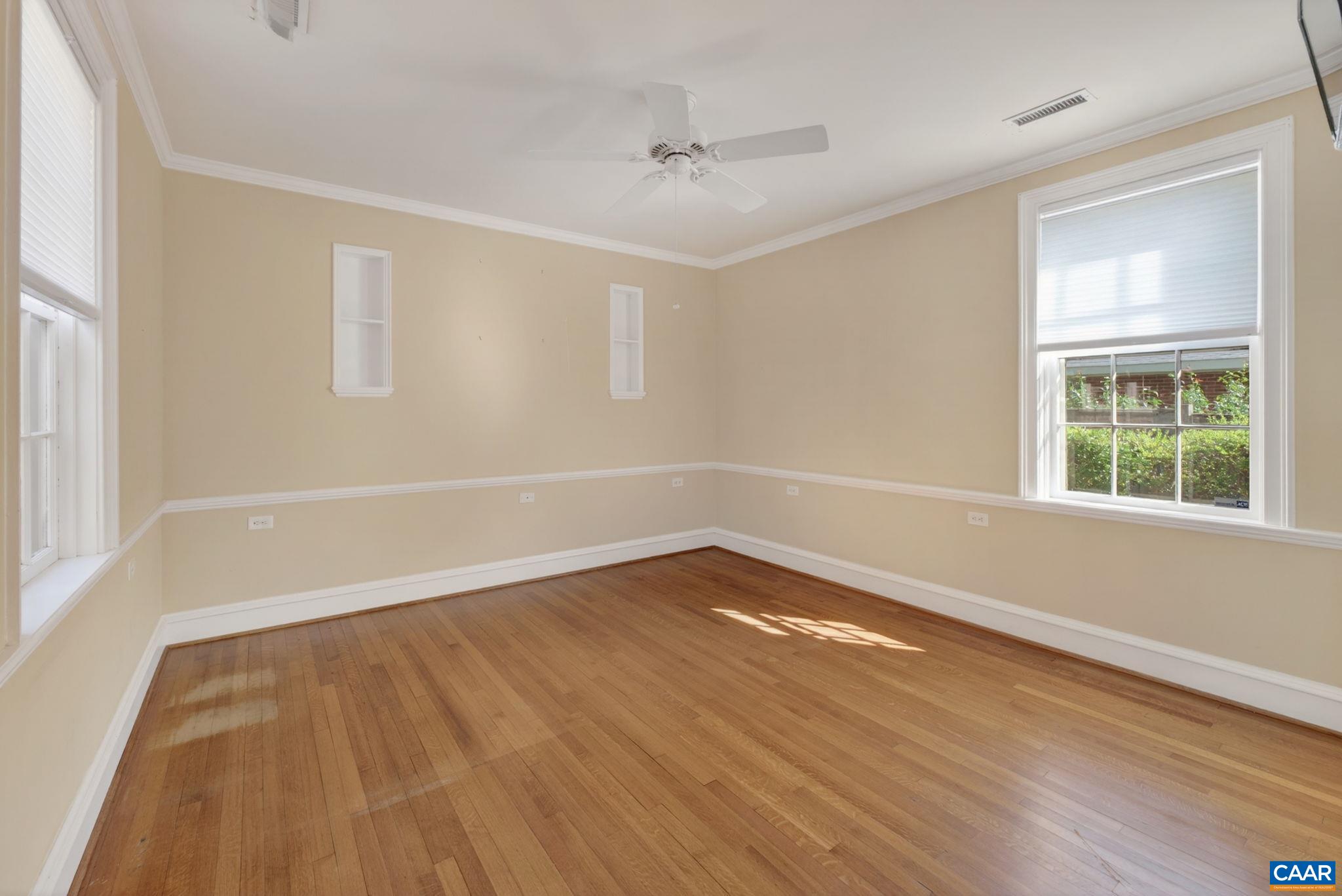 321 ALDERMAN RD
