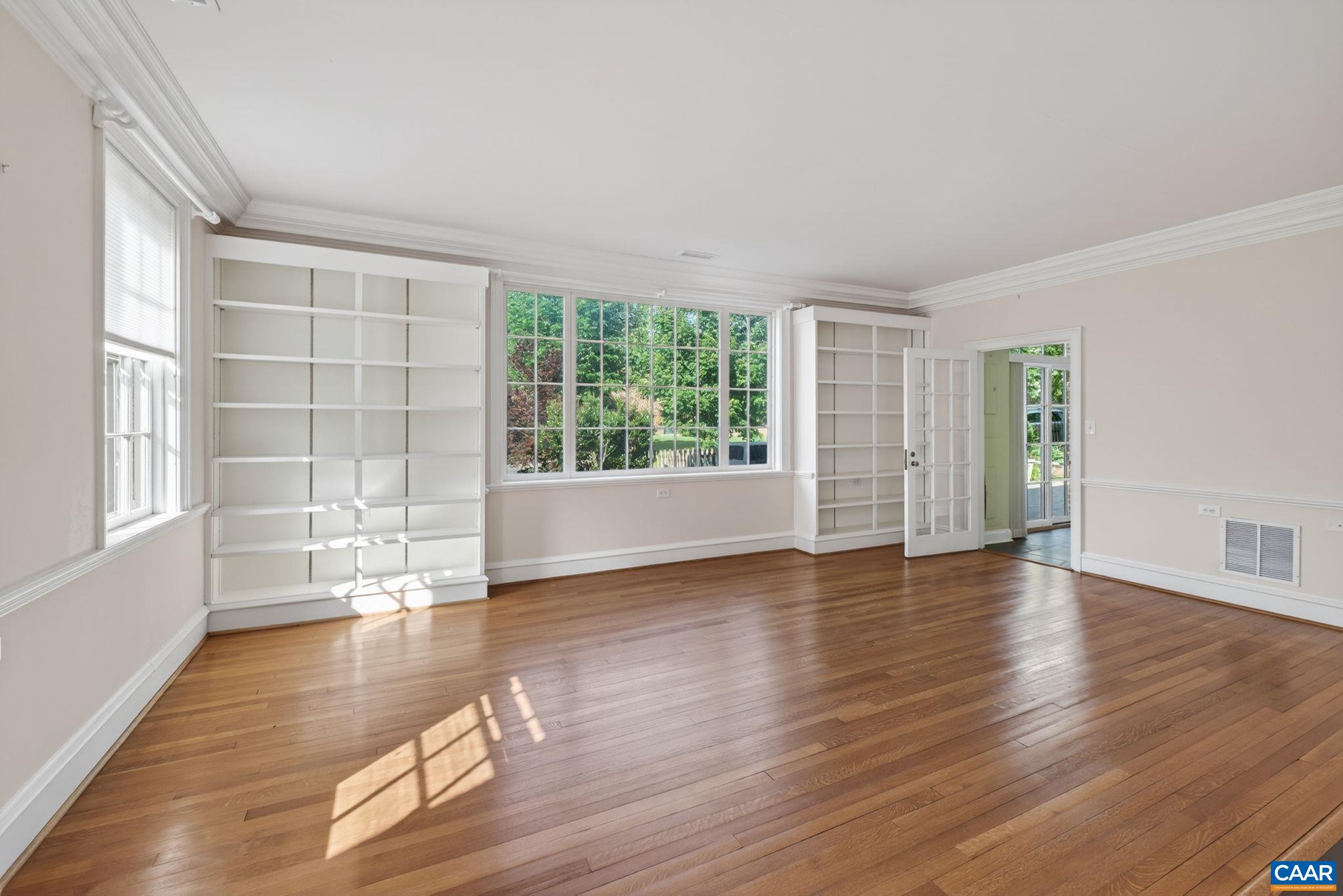 321 ALDERMAN RD