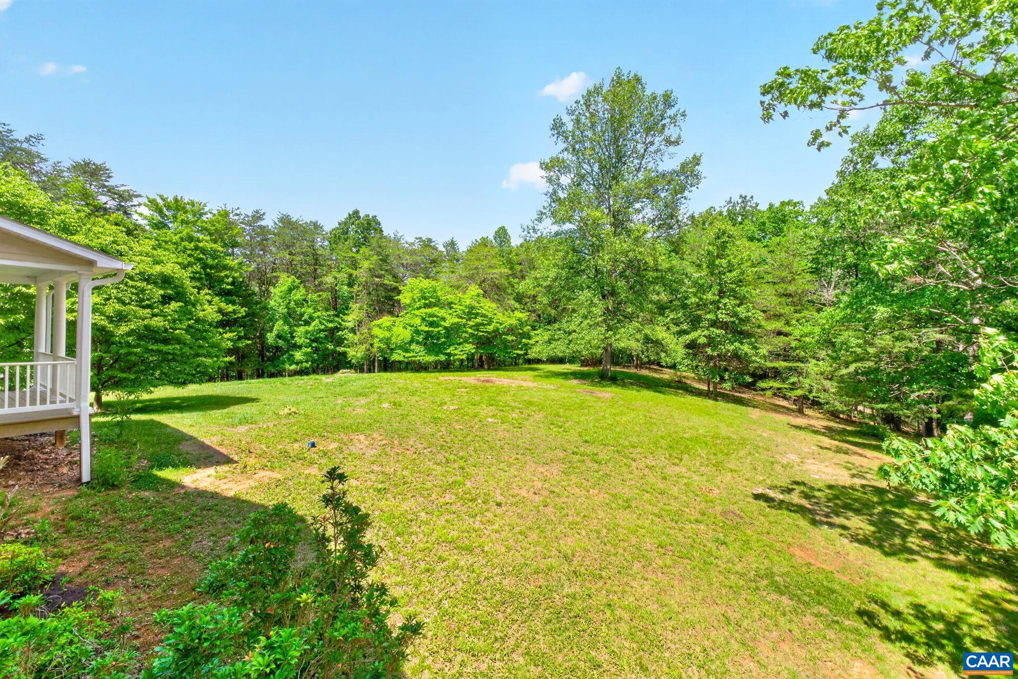 3403 MEADOW WOOD LN