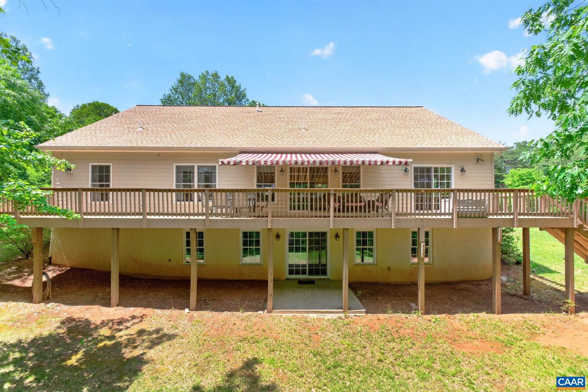 3403 MEADOW WOOD LN