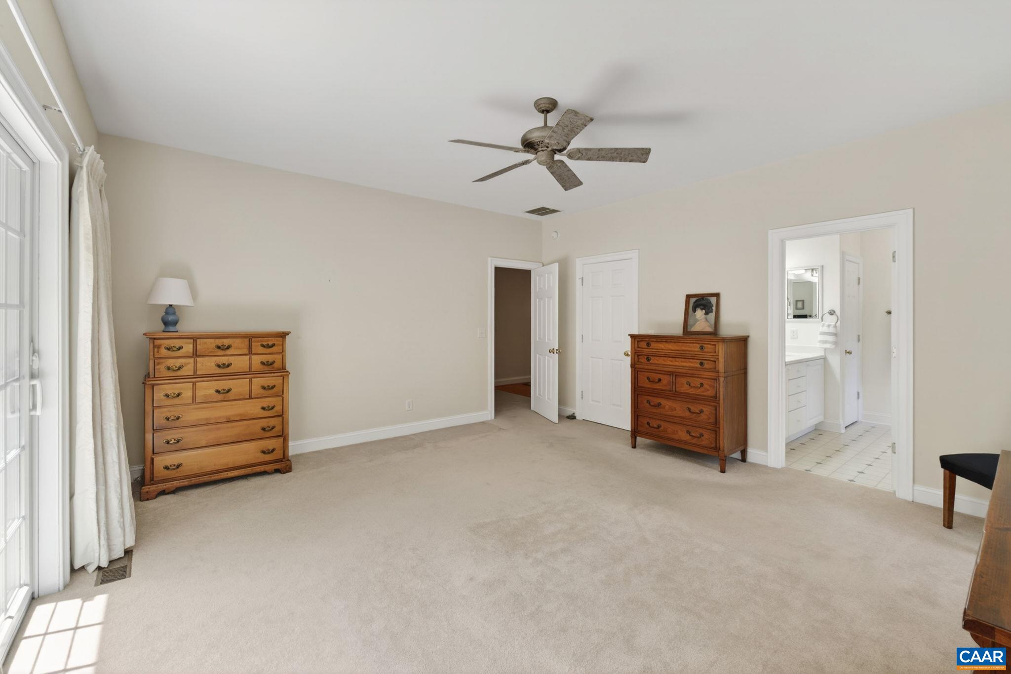 3403 MEADOW WOOD LN