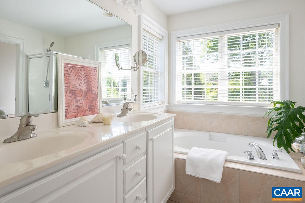 351 GRAYROCK DR