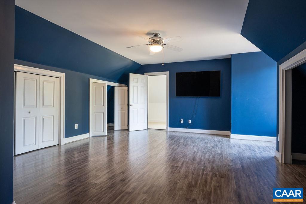 351 GRAYROCK DR