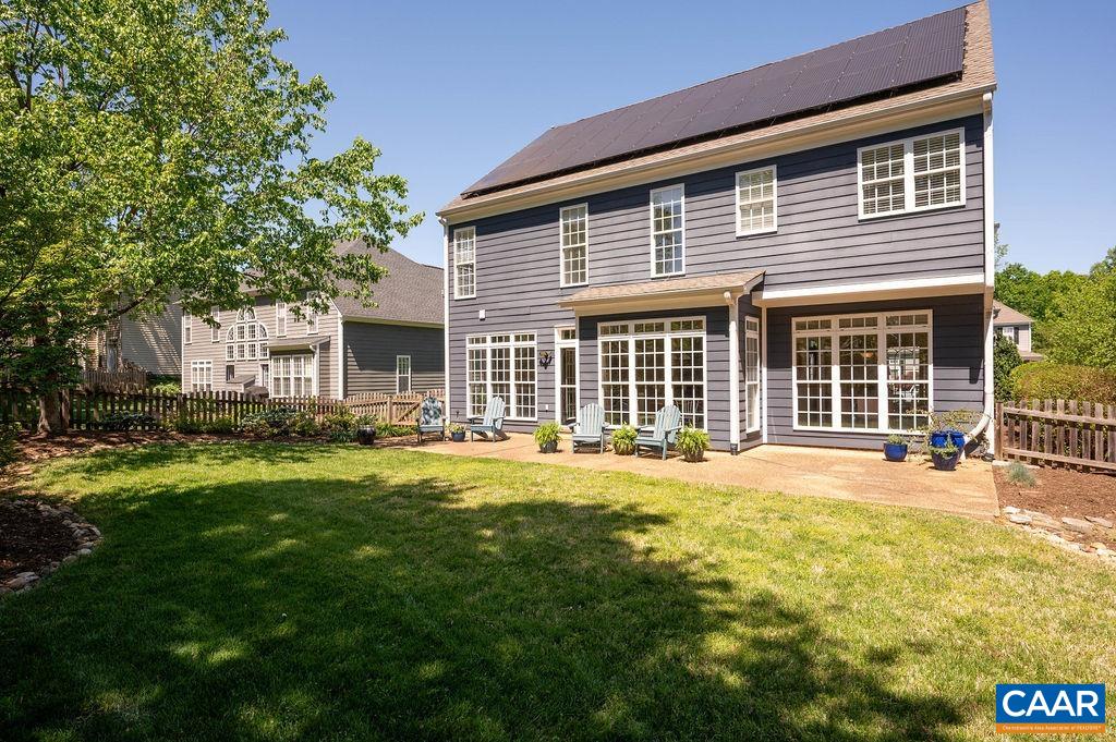 351 GRAYROCK DR