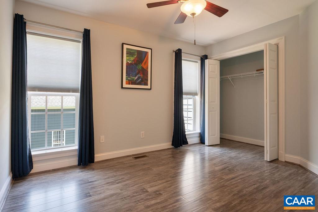 351 GRAYROCK DR