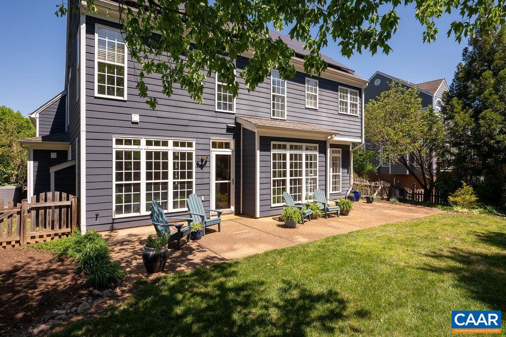 351 GRAYROCK DR