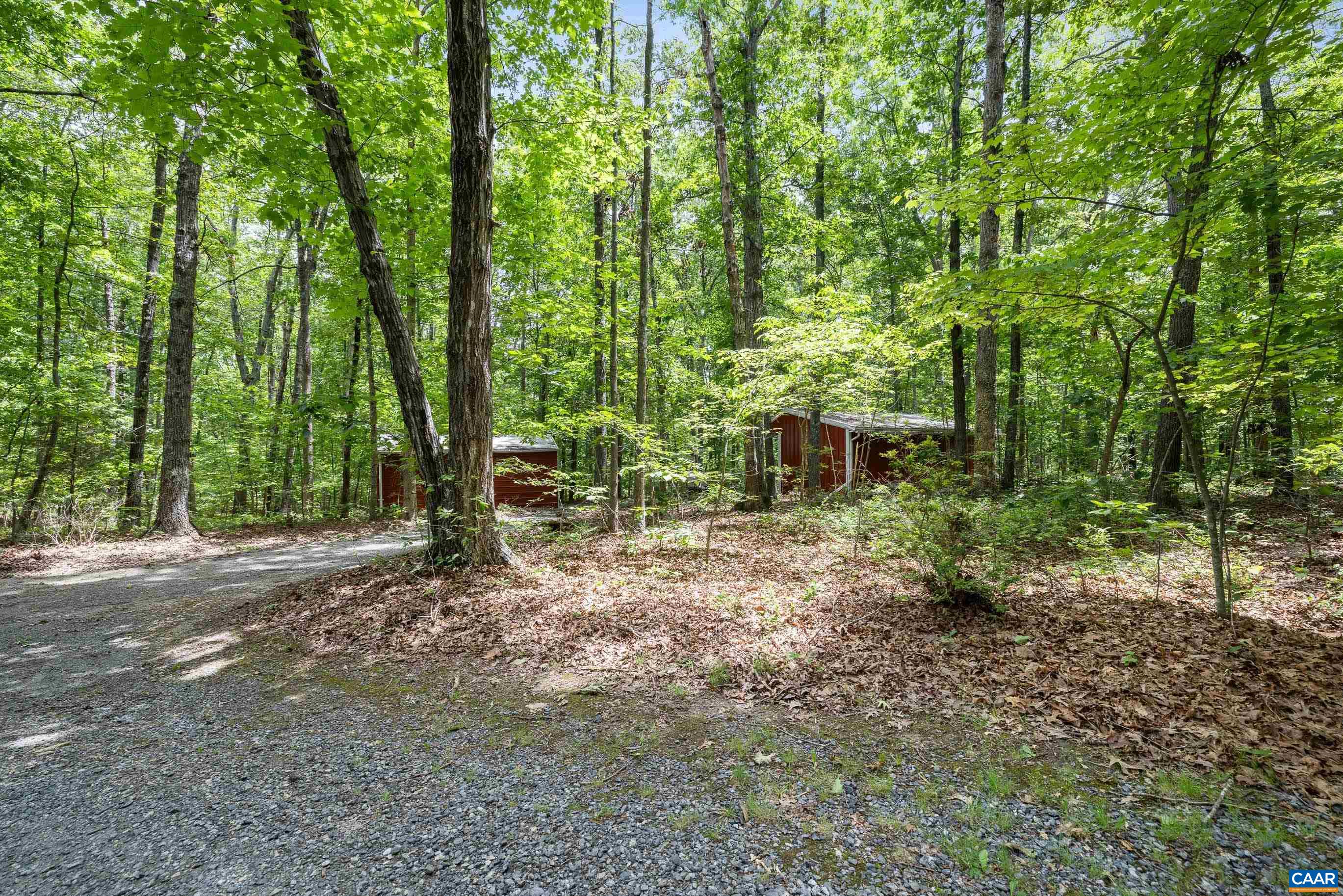 582 SPRING HILL DR