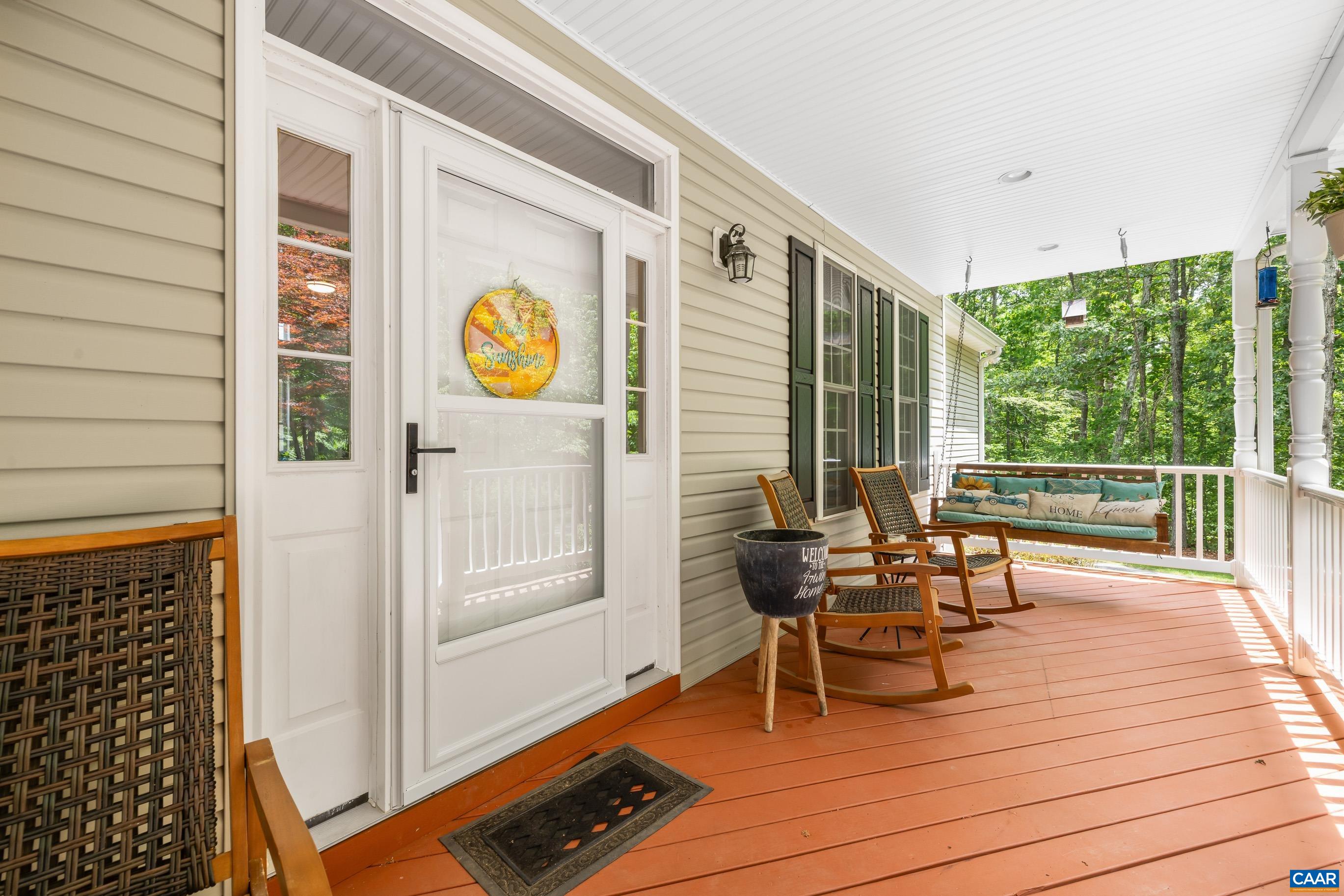 582 SPRING HILL DR
