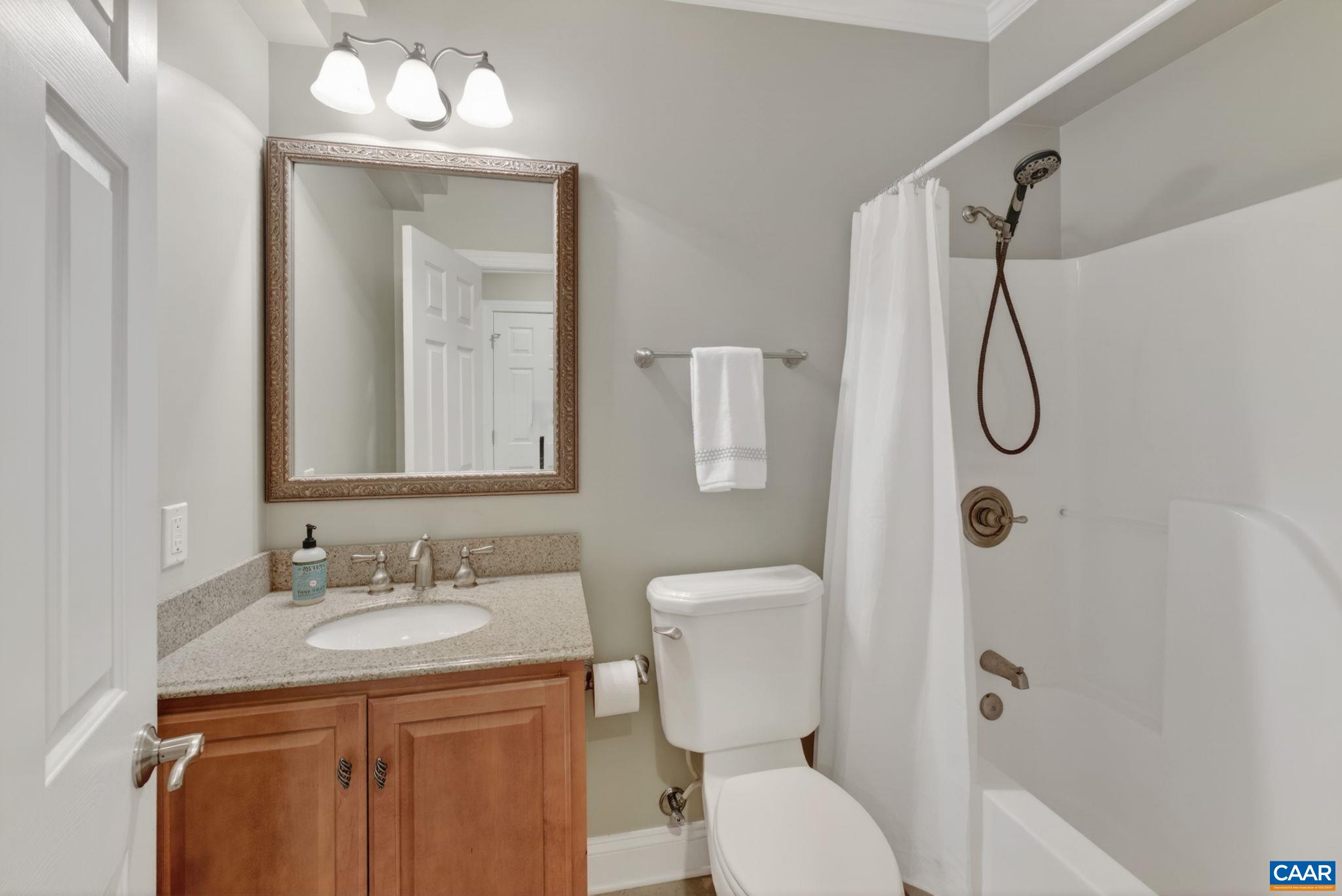 2015 BROWNSTONE LN