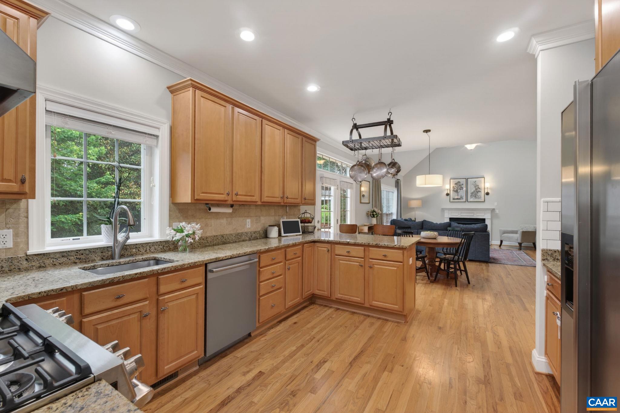 2015 BROWNSTONE LN
