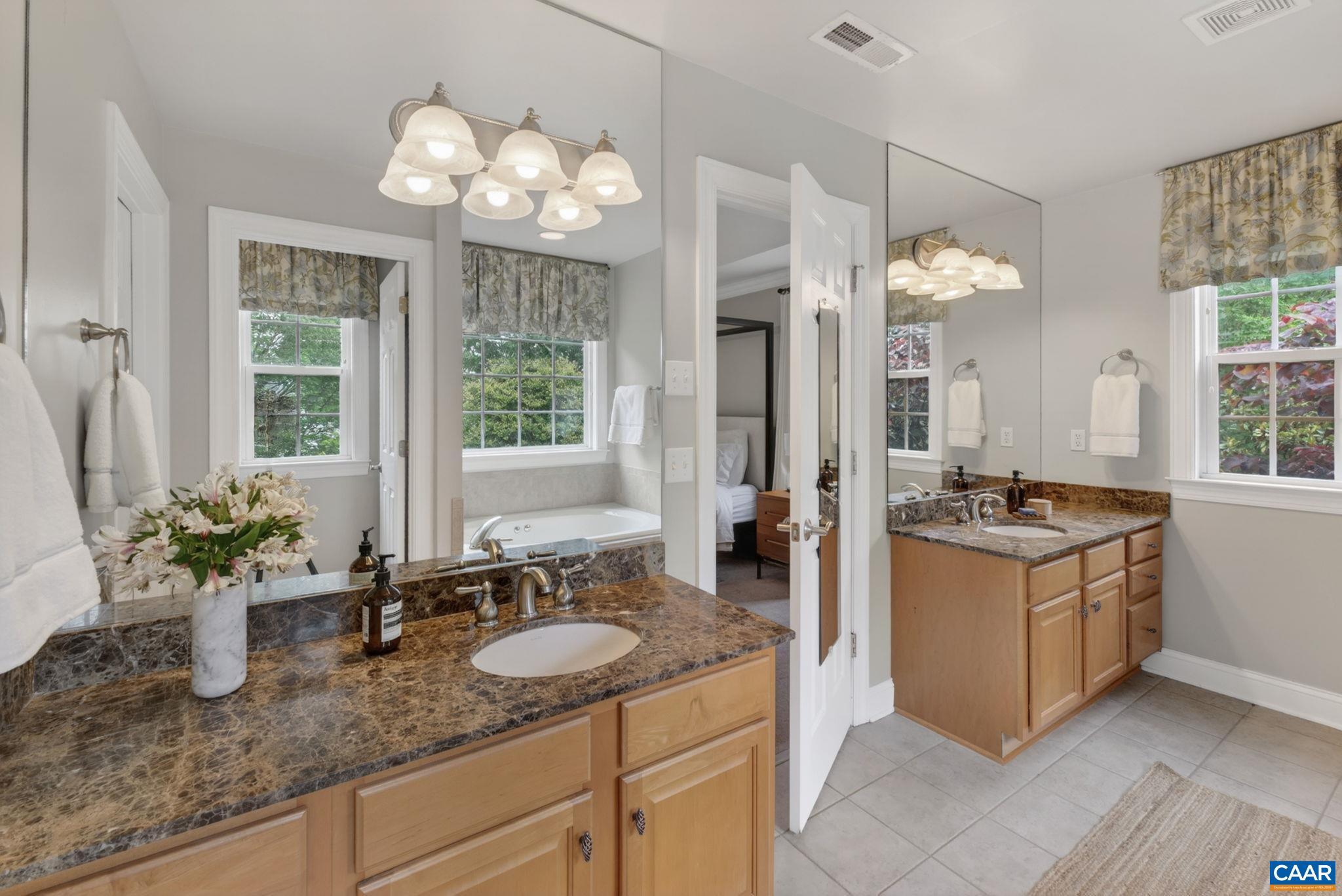 2015 BROWNSTONE LN