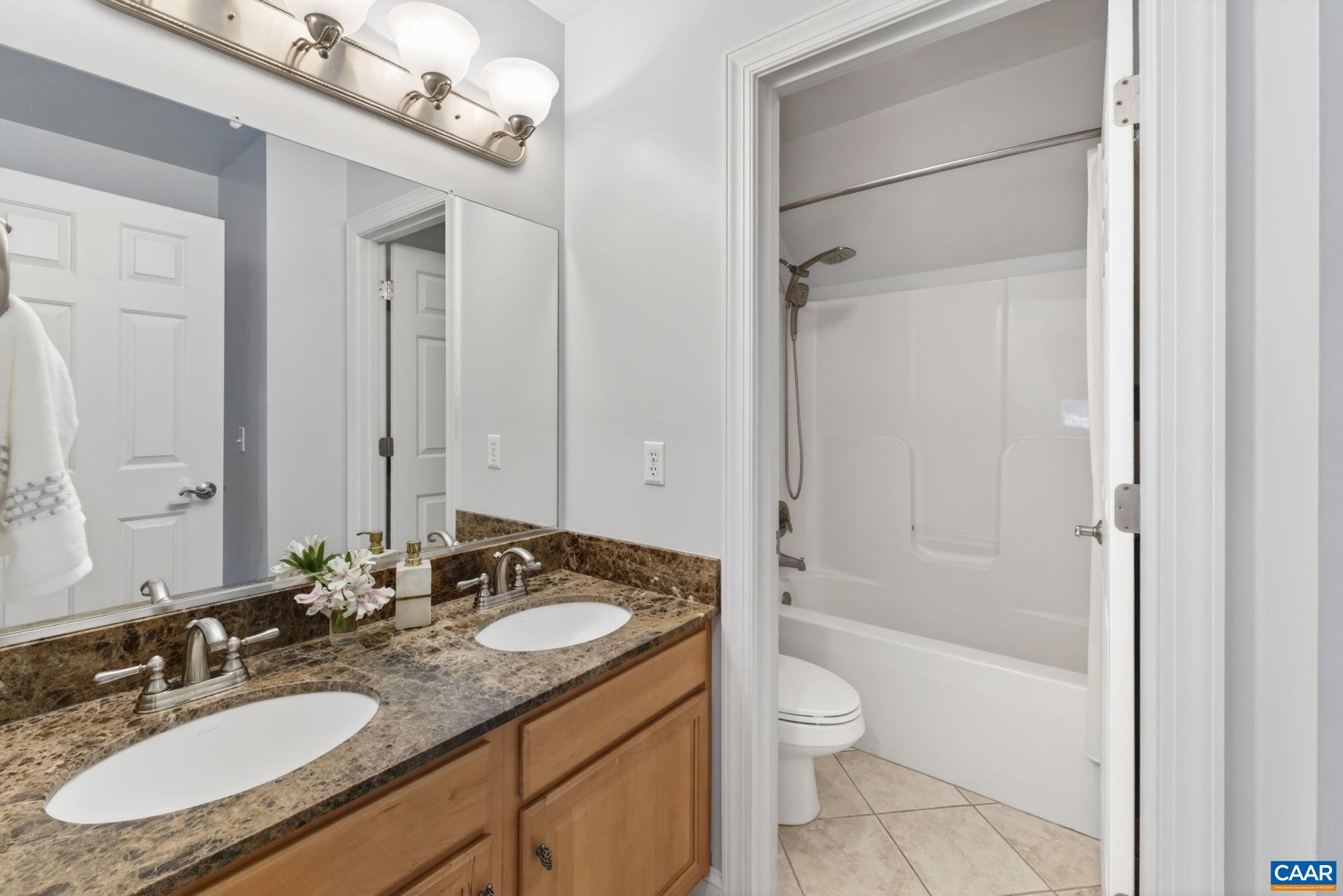 2015 BROWNSTONE LN