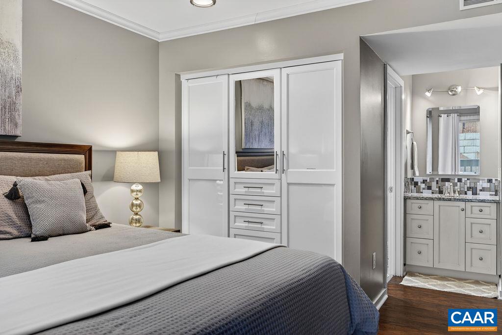 1460 LEDGES CONDOS