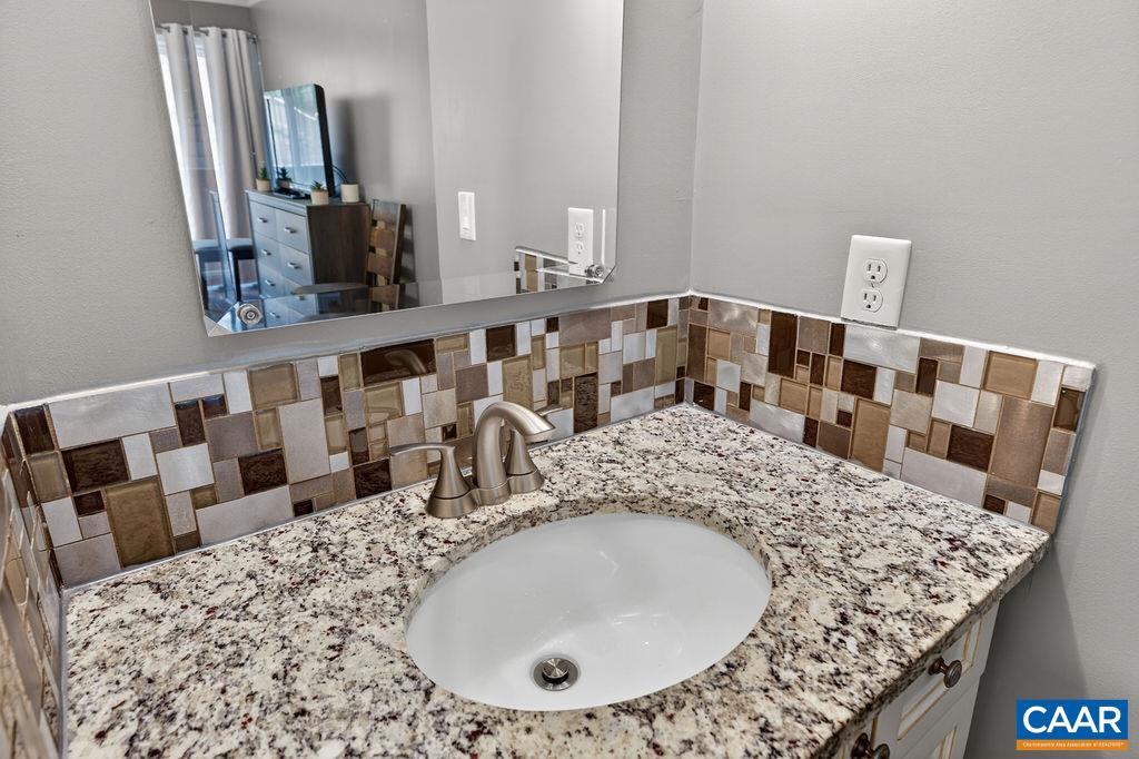 1460 LEDGES CONDOS