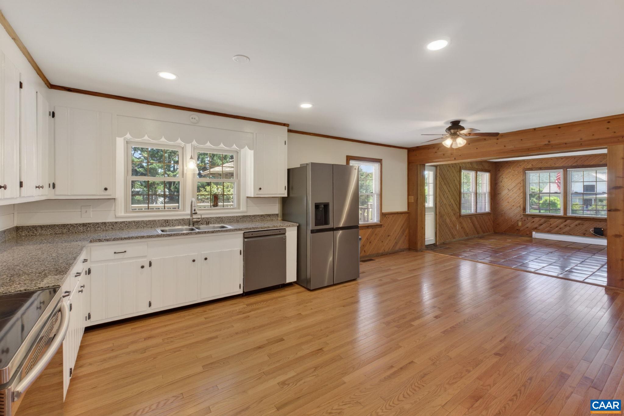 18 WINDY ACRES CIR
