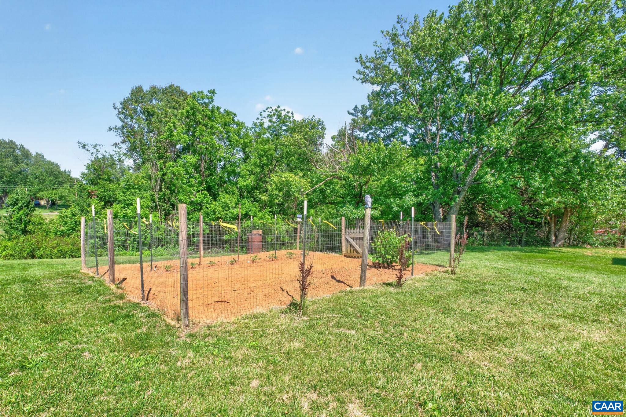 18 WINDY ACRES CIR
